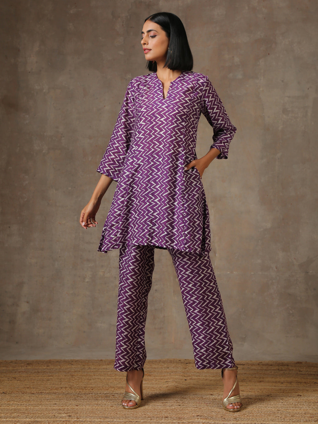 trueBrowns Purple White Lehariya Printed Silk Co-Ord Set