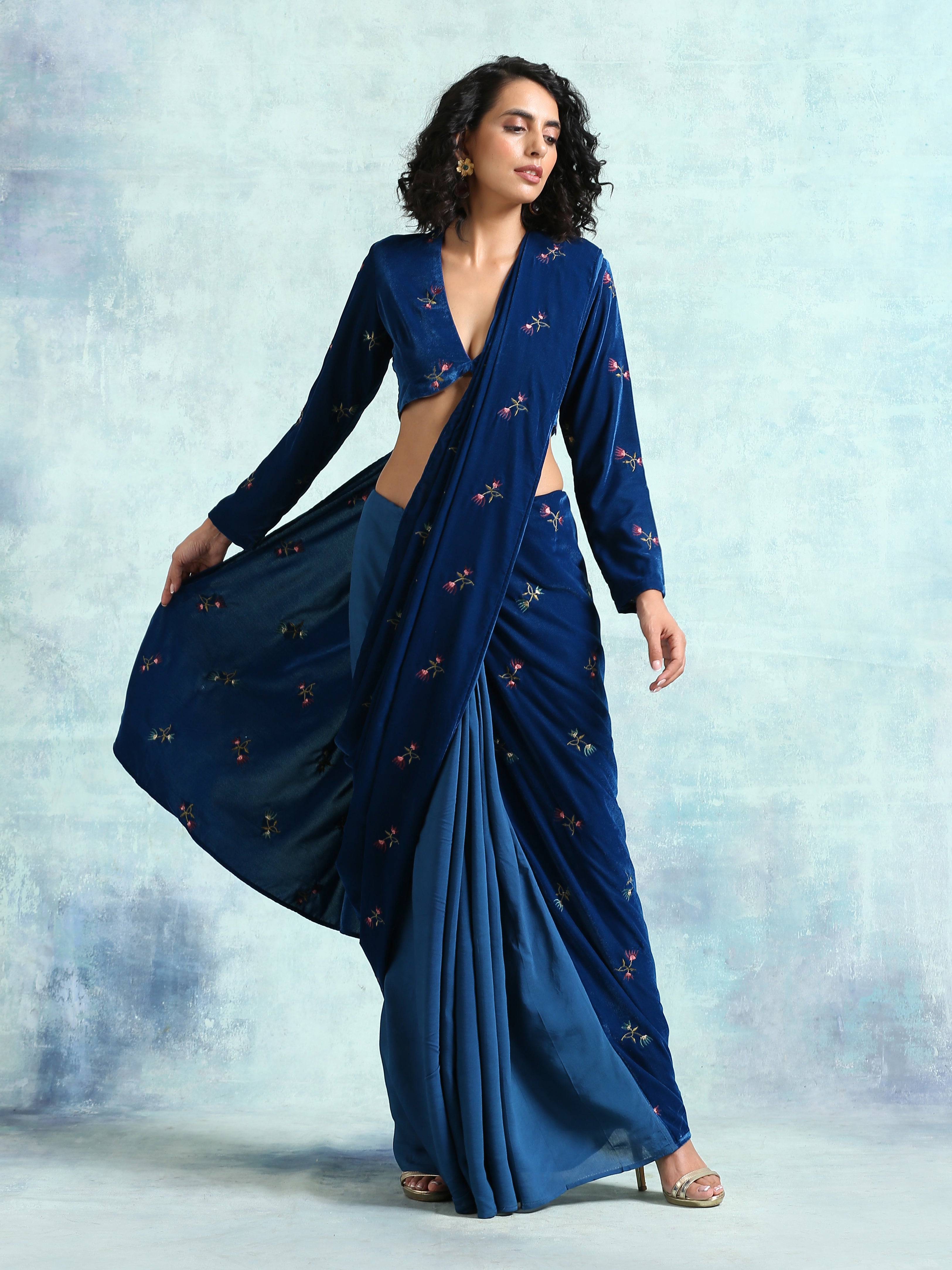 trueBrowns Blue Embroidered Velvet Ready to Wear Saree