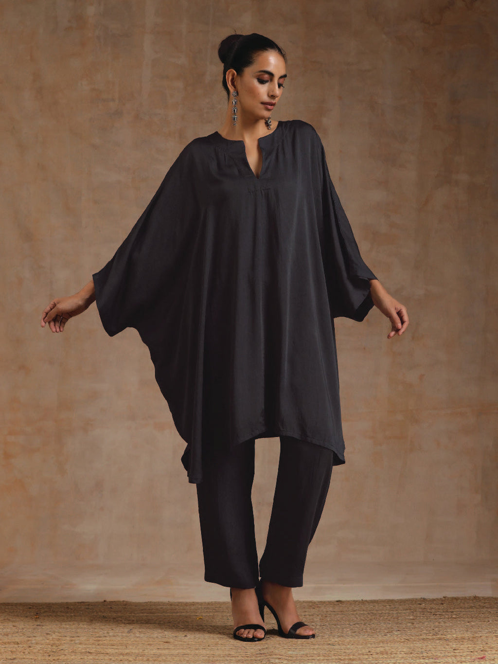 trueBrowns Grey Modal Satin Oversized Round Co-Ord Set