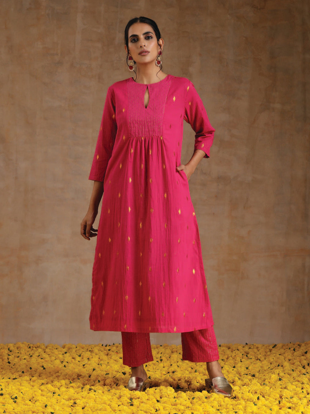 trueBrowns Pink Gold Cotton Yoke Kurta Set