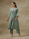 trueBrowns Light Green Bandhani Printed Silk Yoke Kurta Pant Set