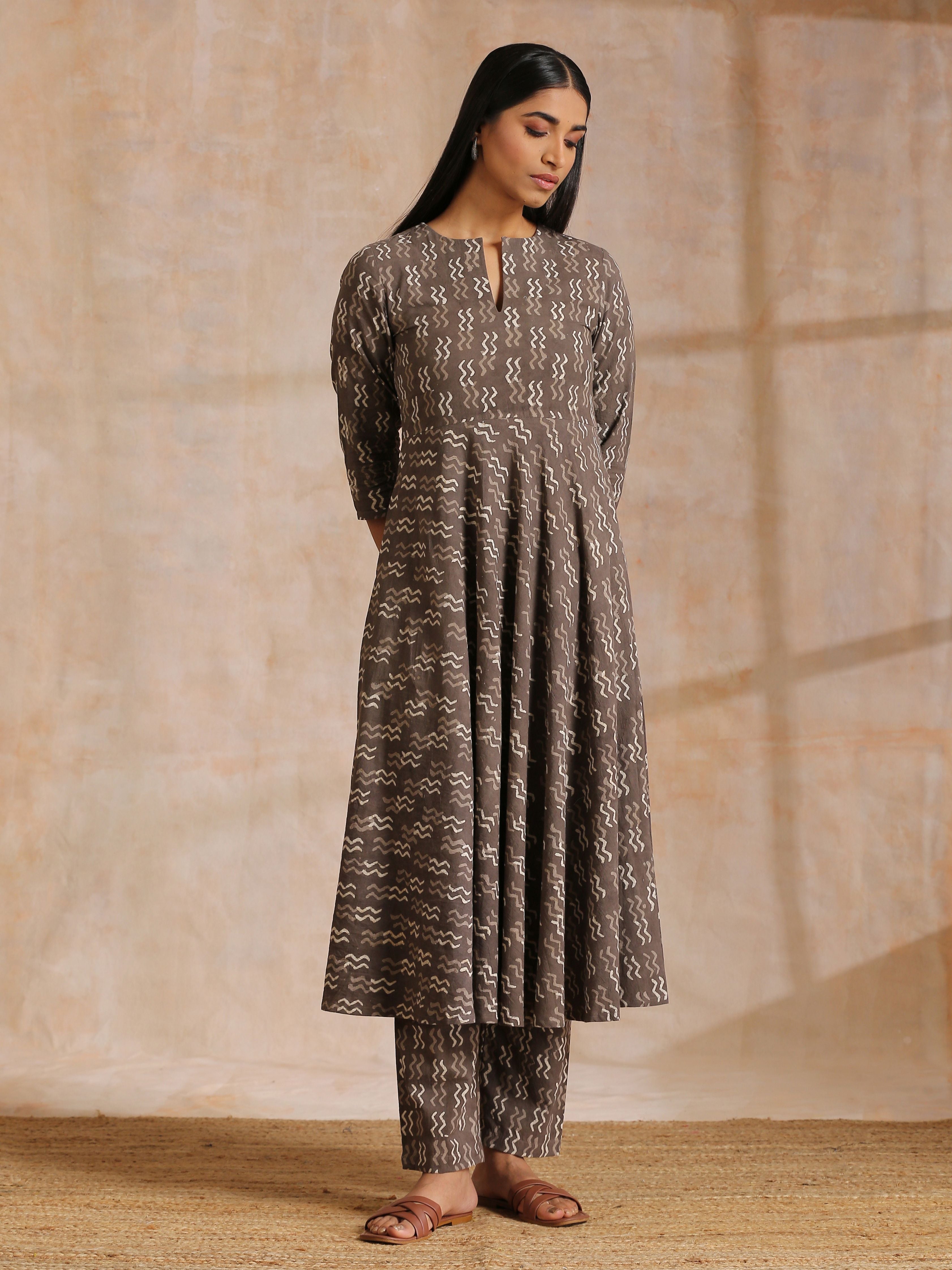 trueBrowns Clay Dabu Zig-Zag Motifs Print Cotton Flared Kurta Pant Set