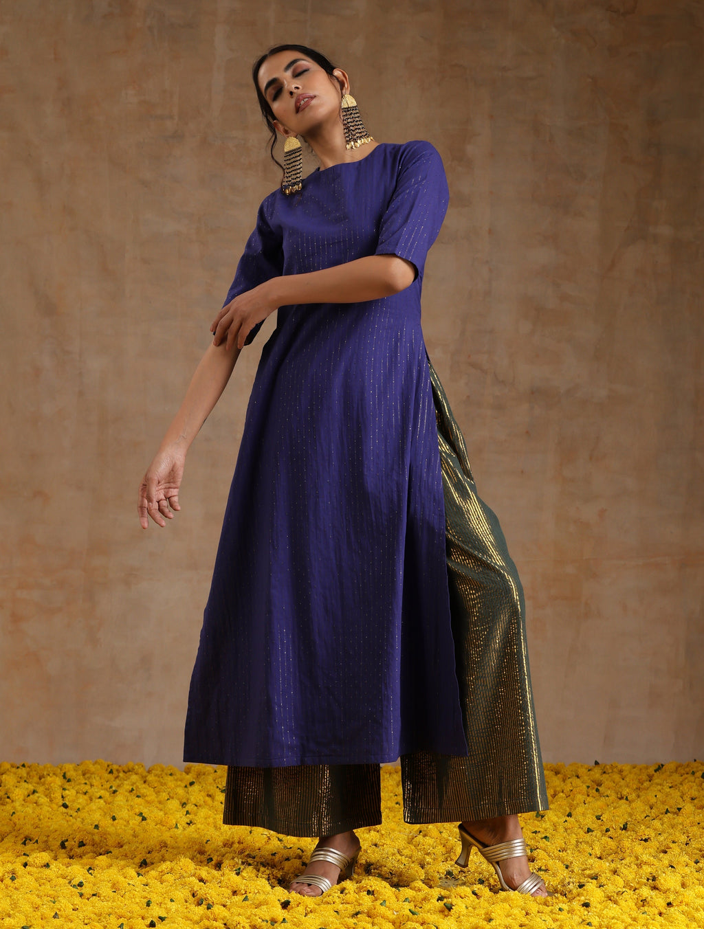trueBrowns Spectrum Blue Gold Cotton High Slit Kurta Set