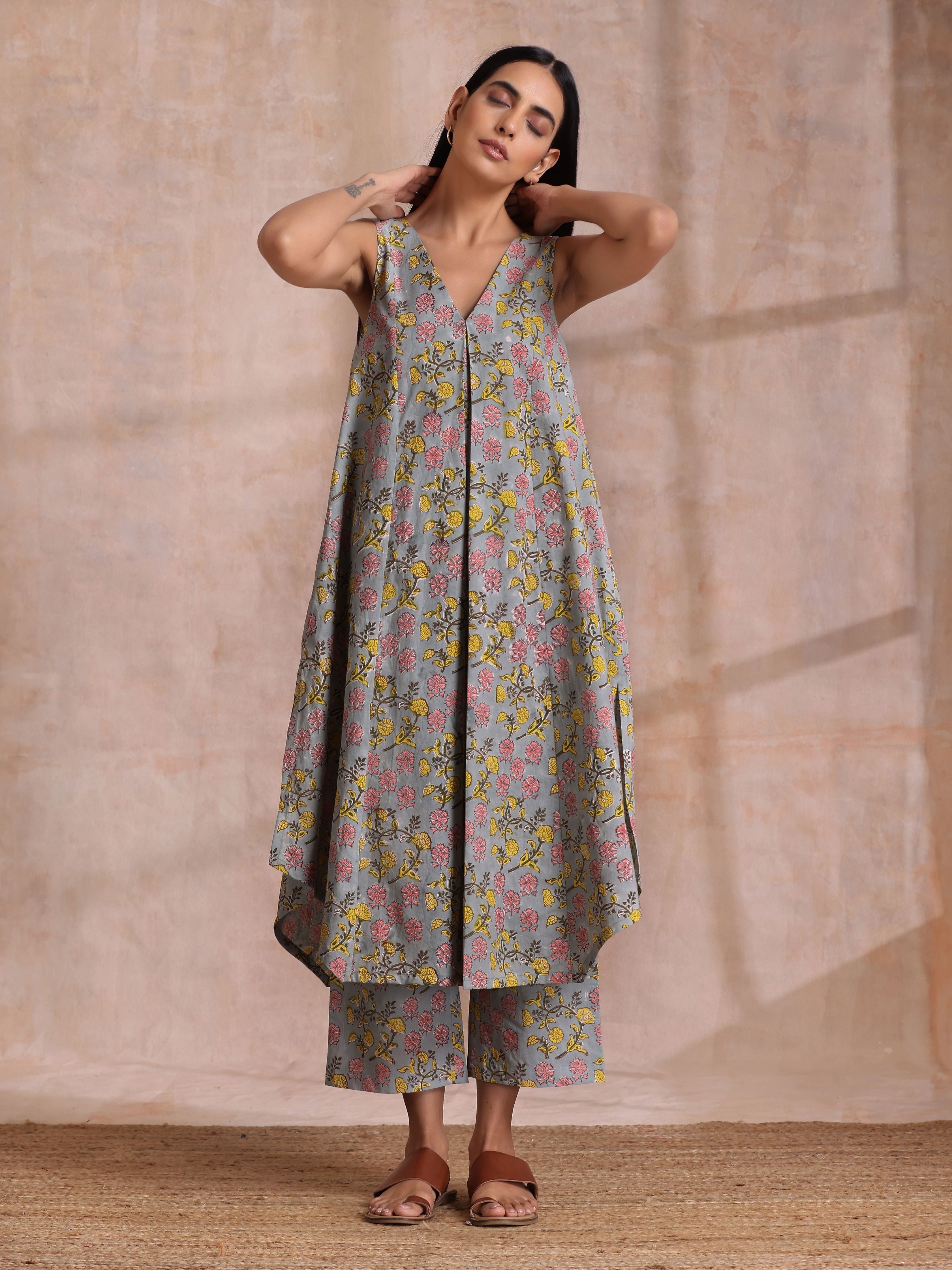 trueBrowns Grey Overall Floral Block Print Cotton Sleeveless Flared Kurta Pant Set
