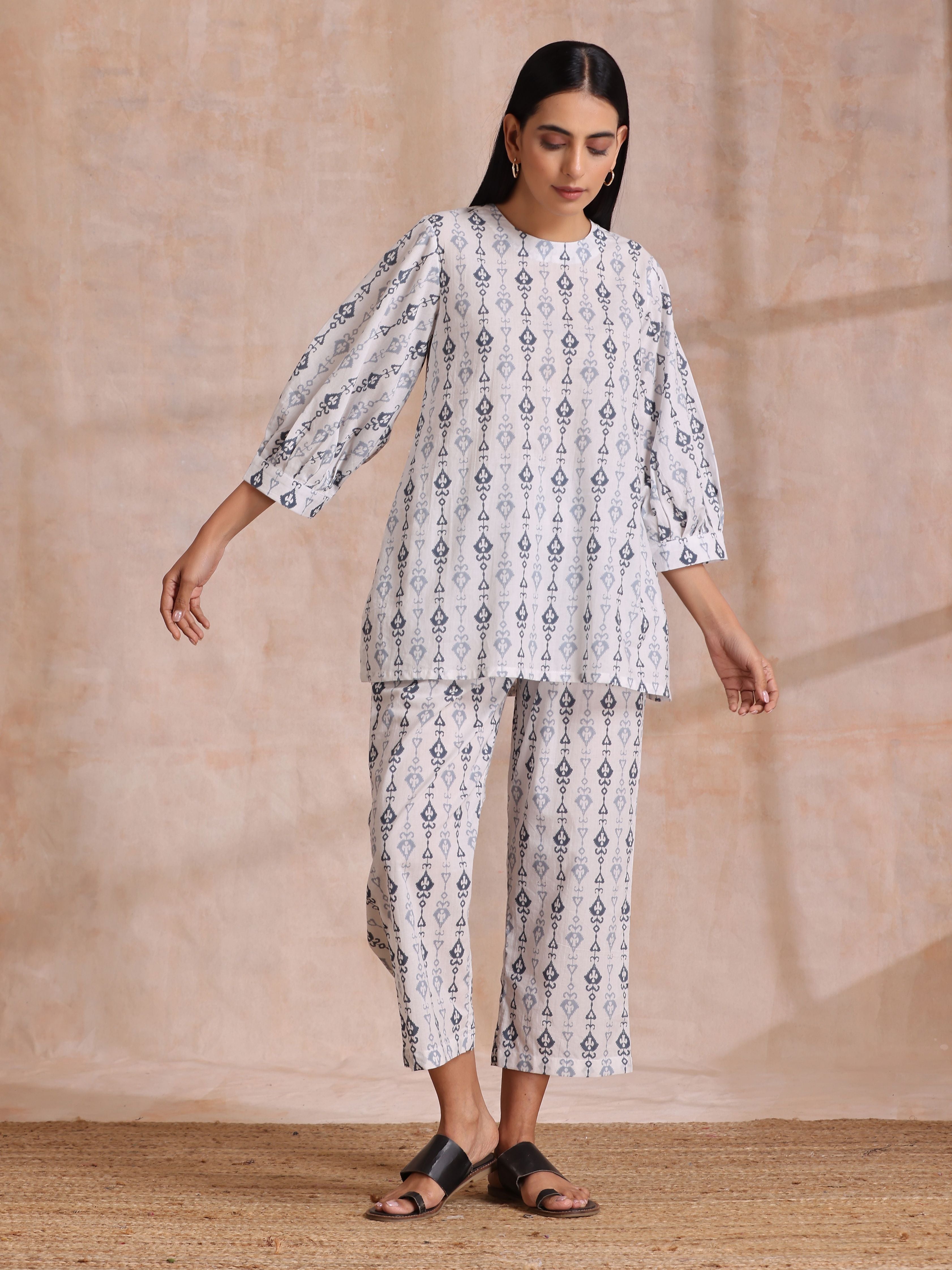 trueBrowns Grey On White Ikat Print Cotton Baggy Sleeve Co-Ord Set