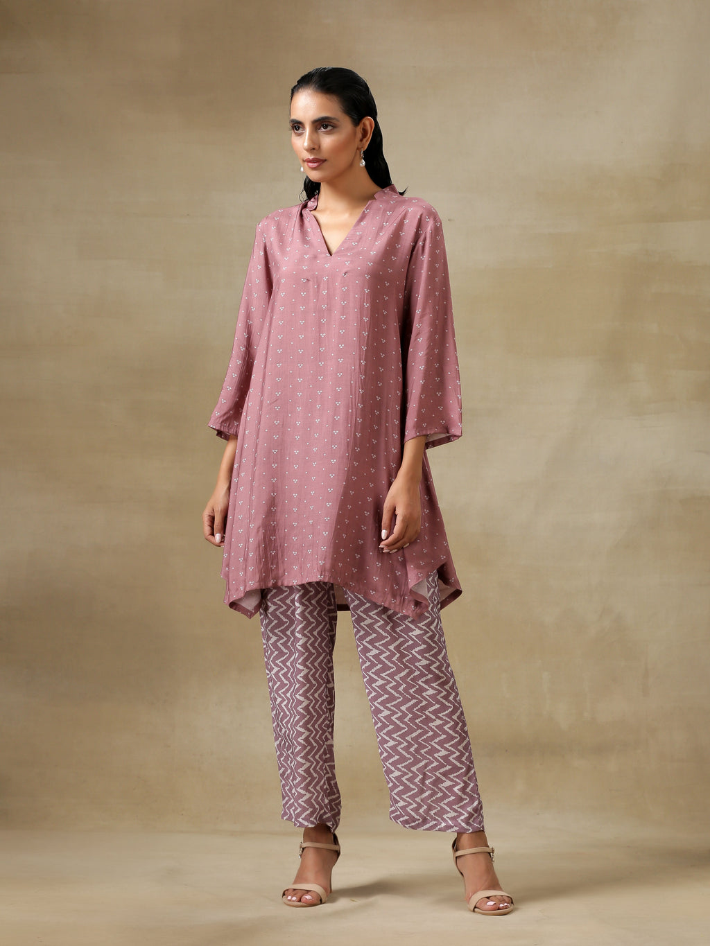 trueBrowns Dark Mauve Bandhani Printed Silk Collared Co-Ord Set