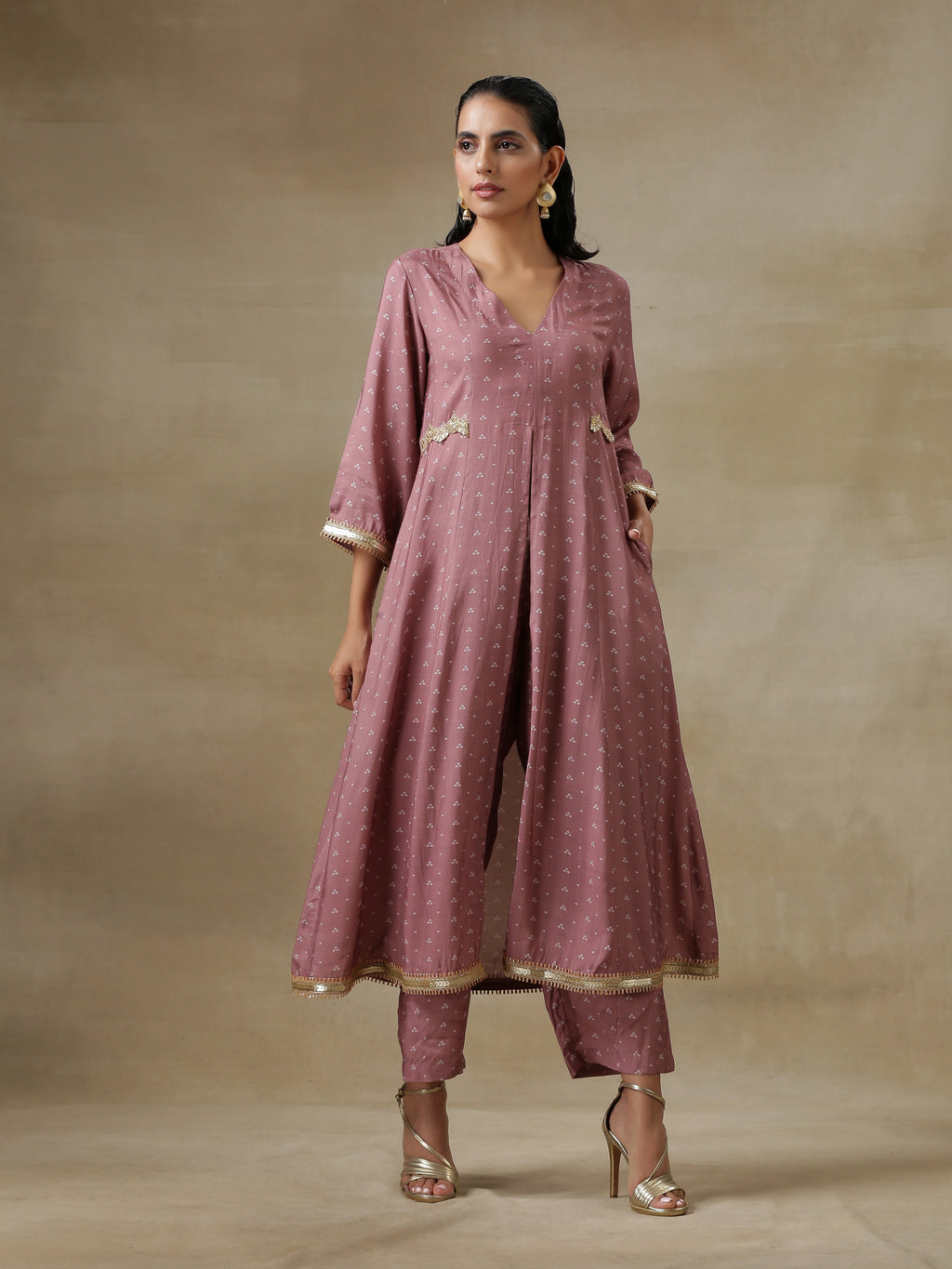 trueBrowns Dark Mauve Bandhani Printed Silk Front Slit Kurta Pant Set