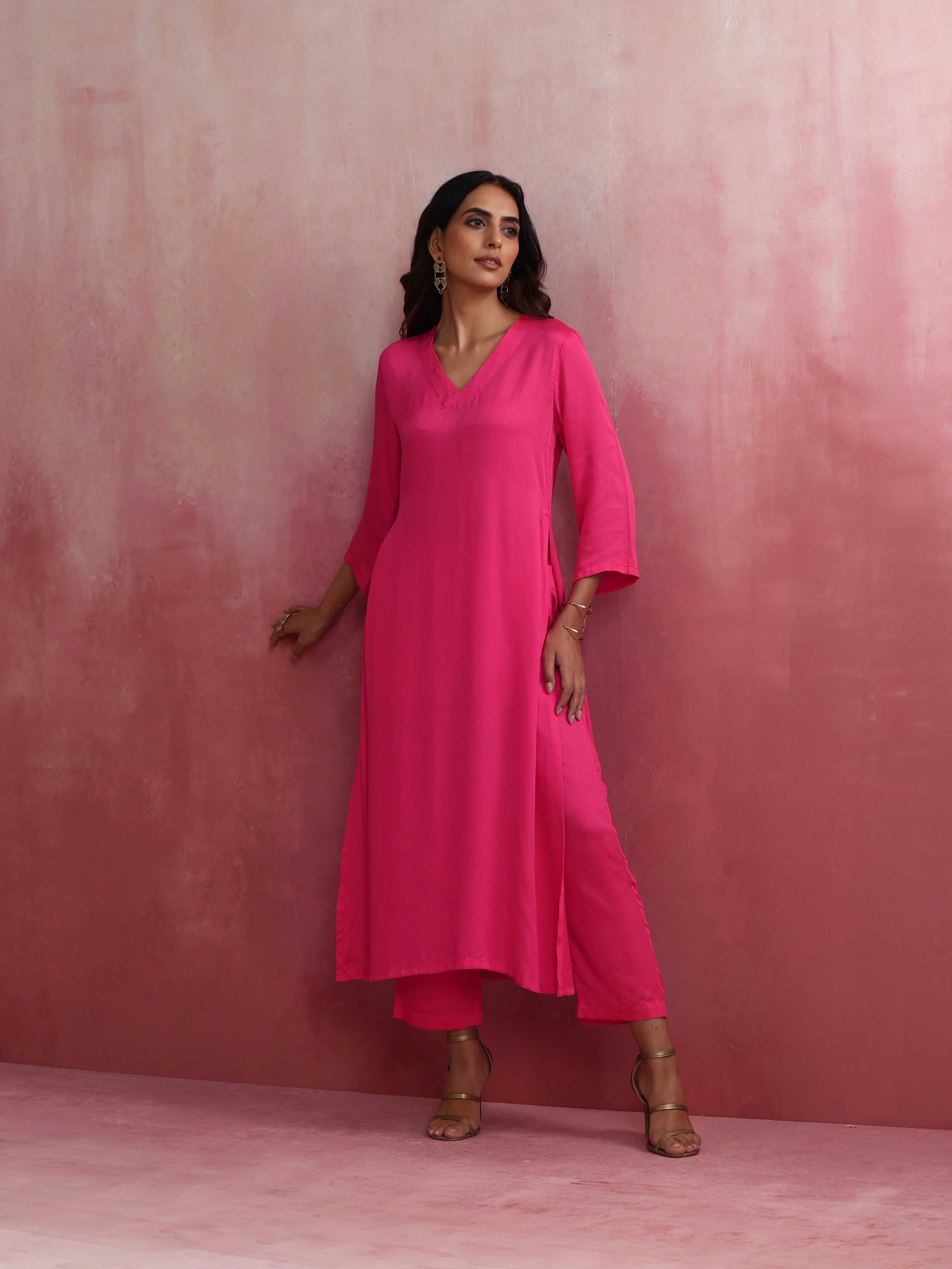 trueBrowns Pink Modal High Slit Kurta Set