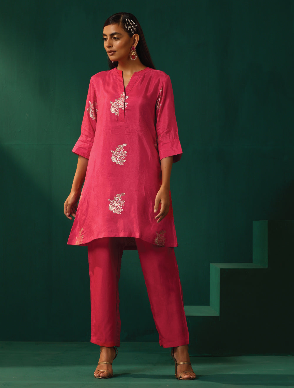 trueBrowns Pink Floral Viscose Silk Round Neck Co-ord Set