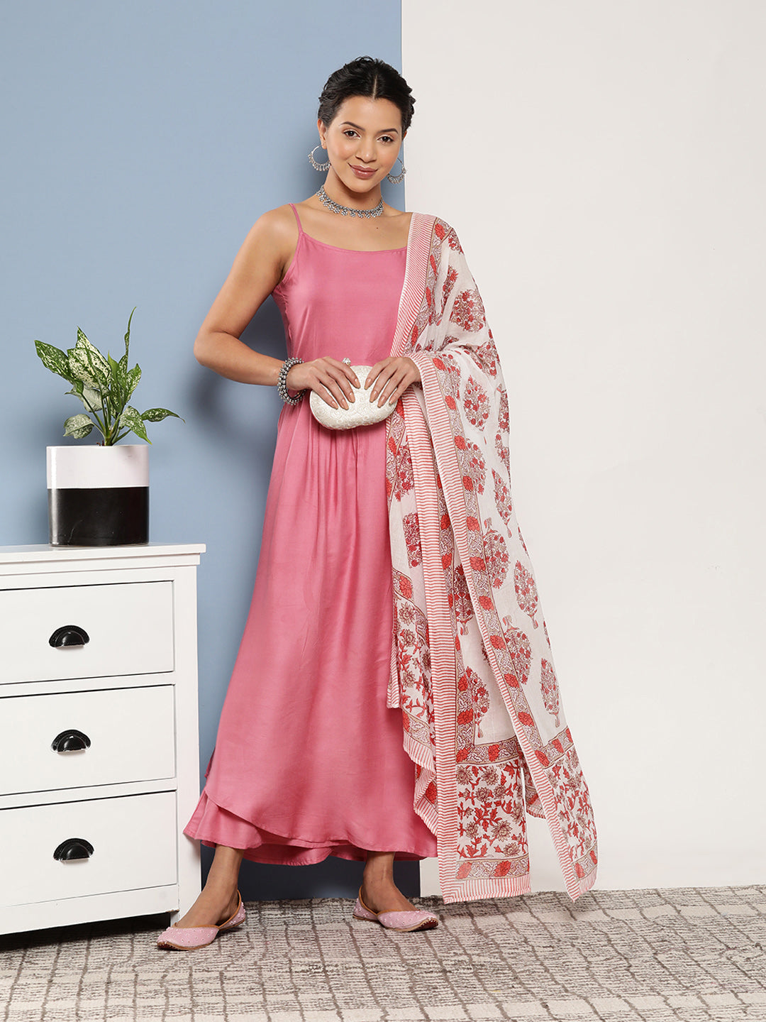 InWeave Women's Light Pink Ray Strappy Set With Red Big Floral Cotton Dupatta