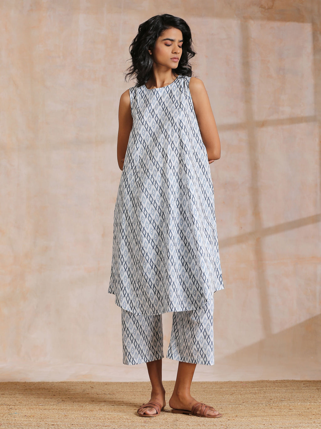 trueBrowns Multi Grey On Grey Ikat Print Cotton High-Low Co-Ord Set