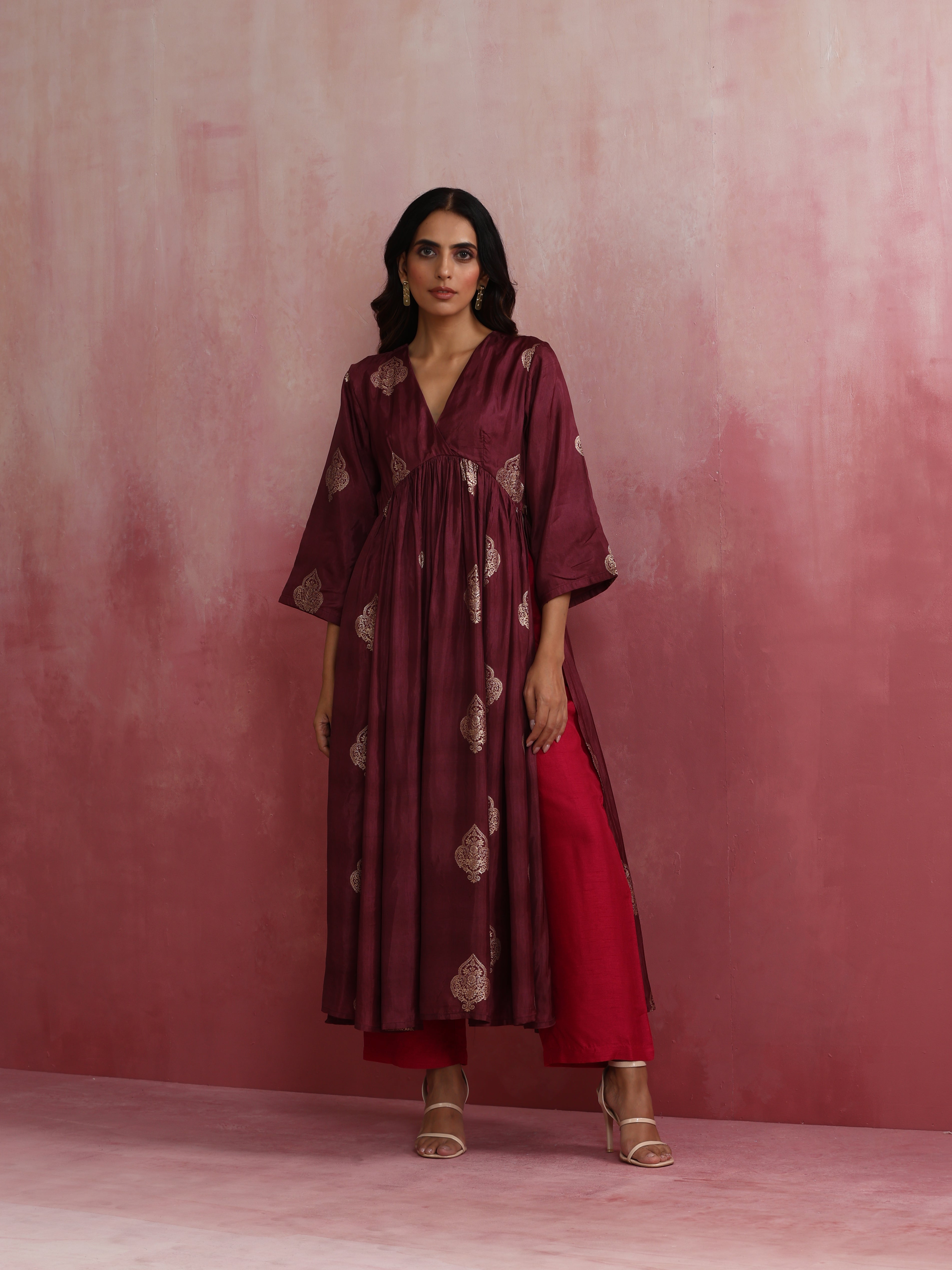 trueBrowns Purple Viscose Silk Kurta Set