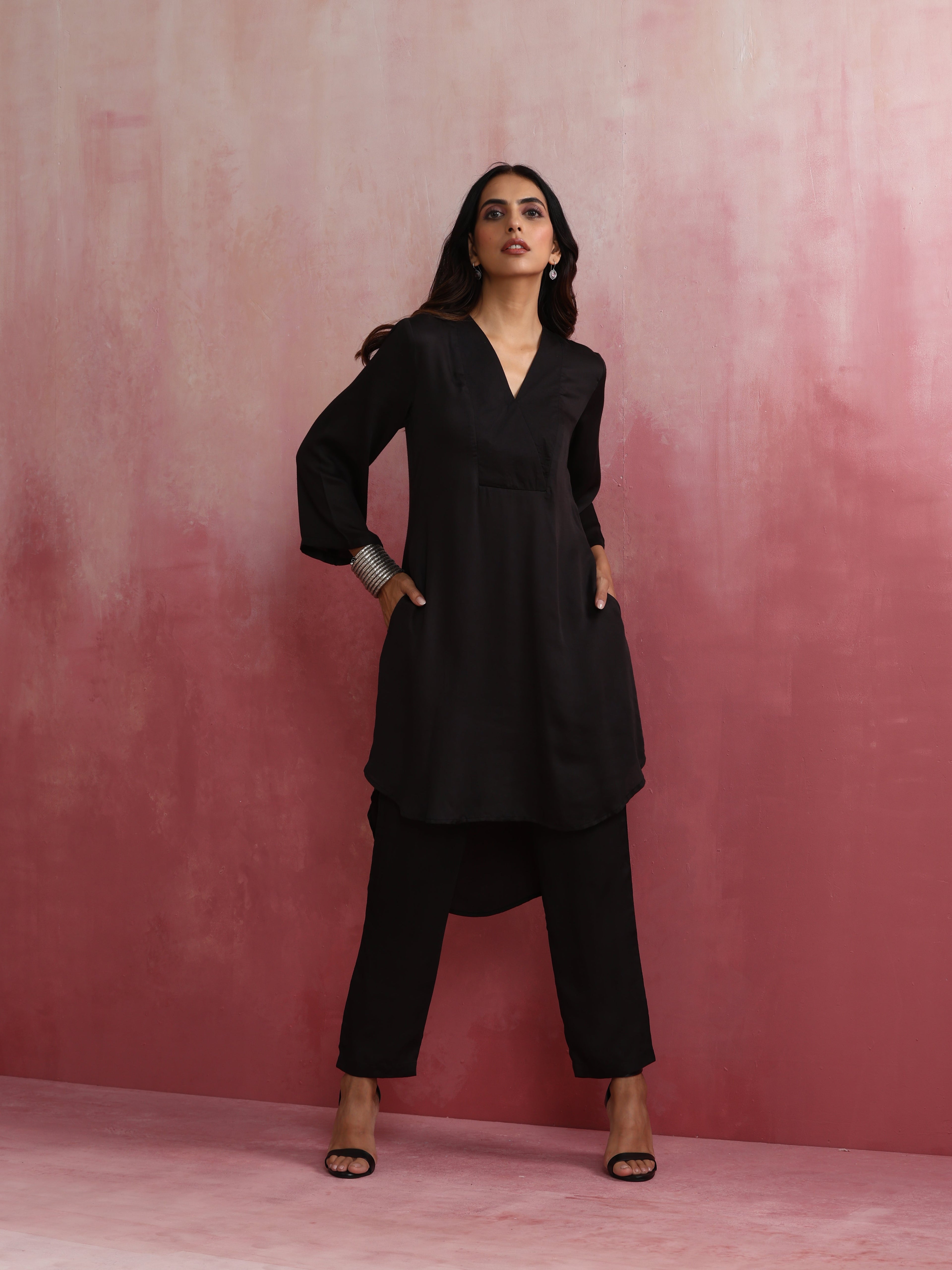 trueBrowns Black V Neck Kurta Co-ord Set