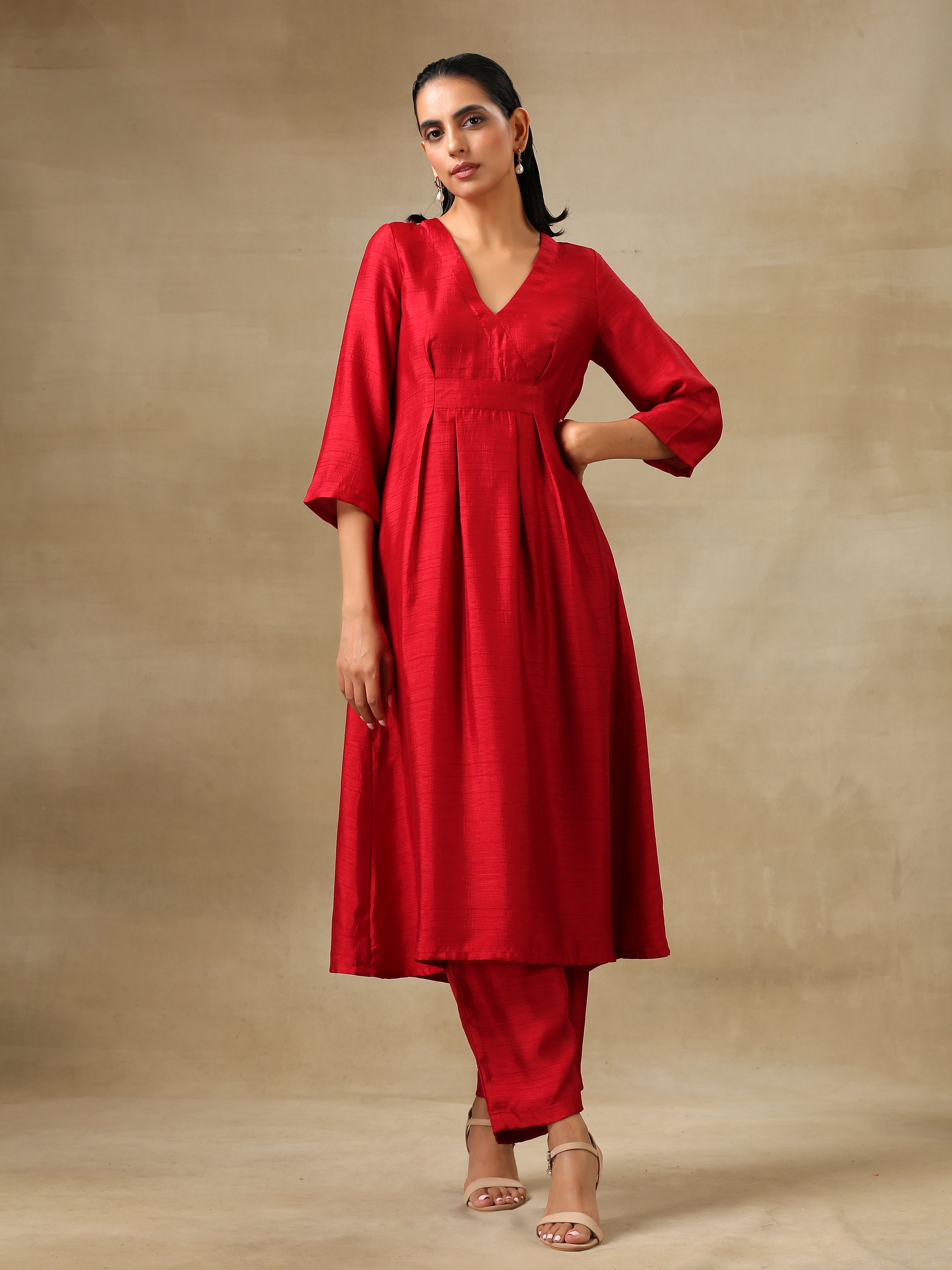 trueBrowns Maroon Textured Silk Overlap Pleat Kurta Pant Set