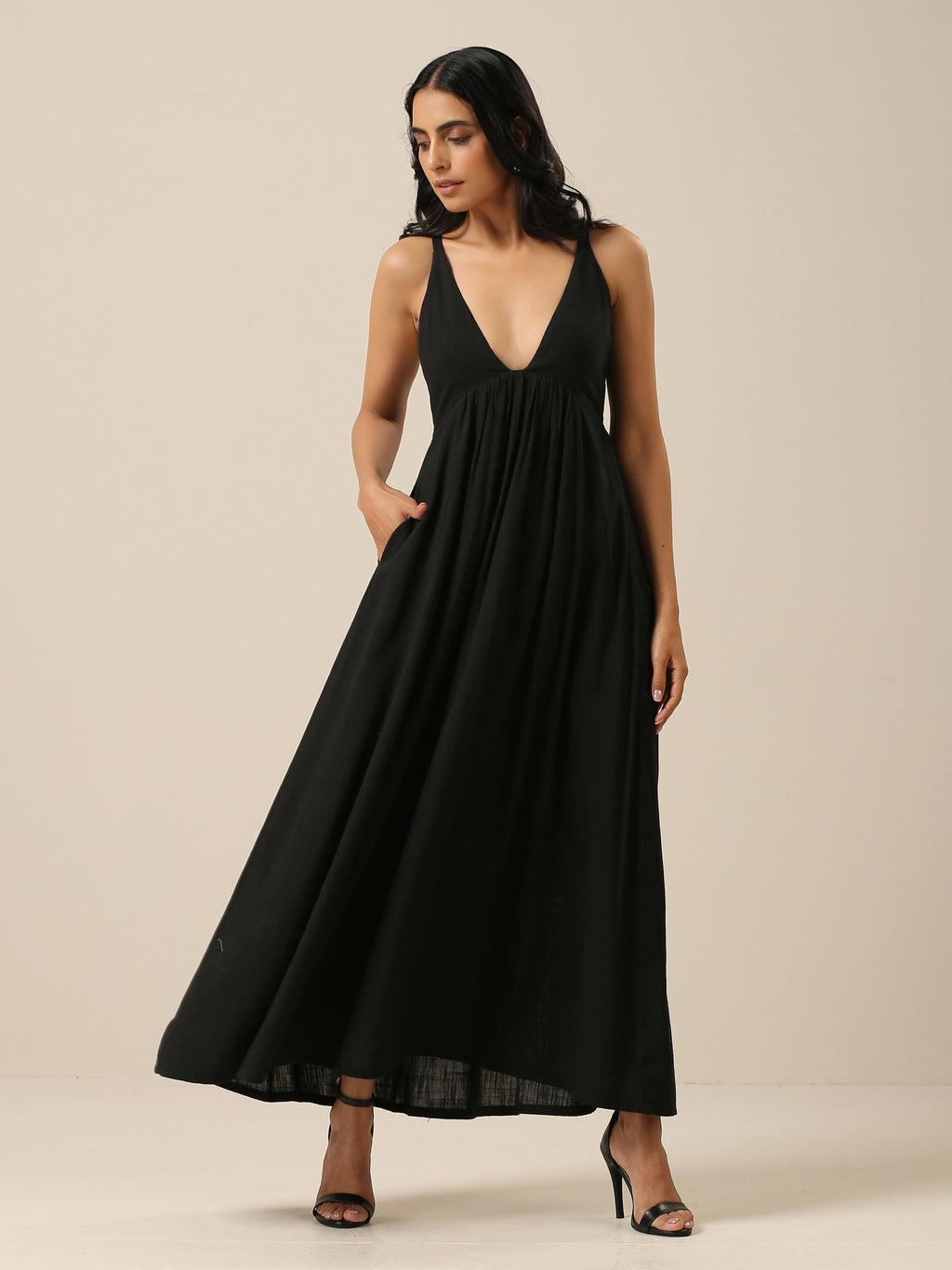 trueBrowns Black Slub Texture Sleeveless Dress