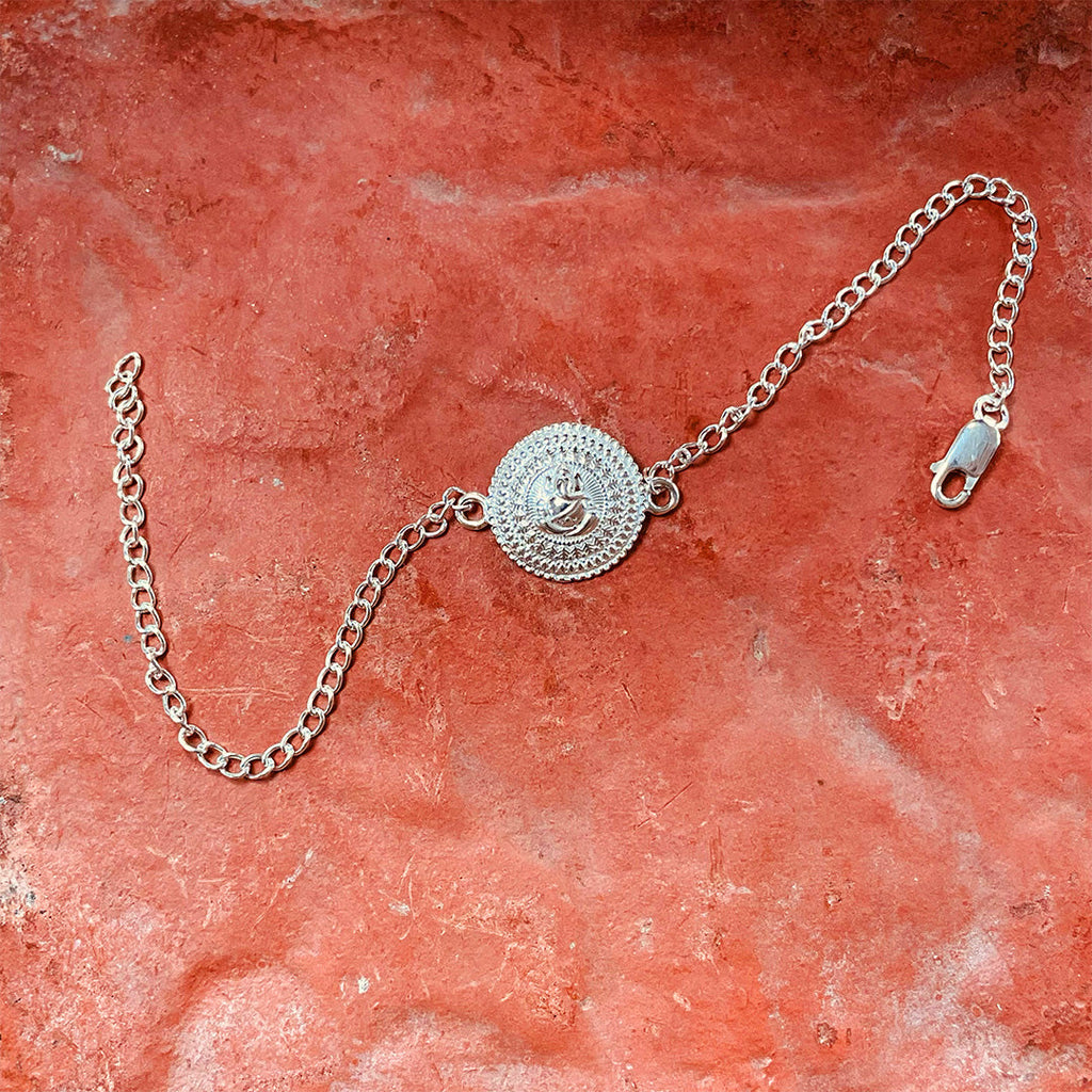 trueBrowns 925 Sterling Silver Embossed Ganesh Idol Silver Chain Rakhi