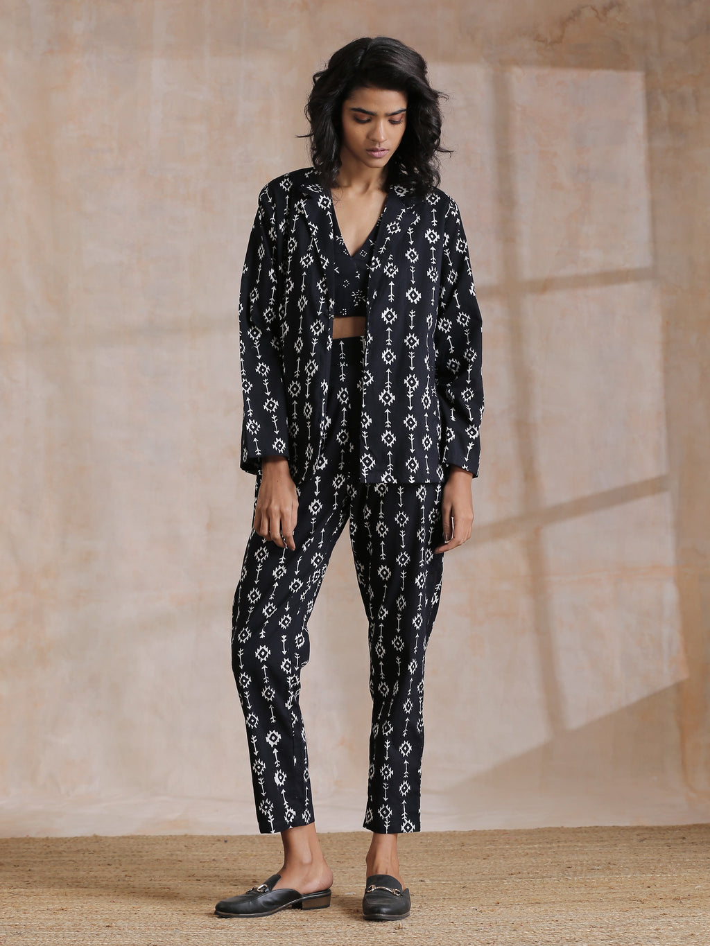 trueBrowns Black White Geometric Print Cotton Pant Suit Set