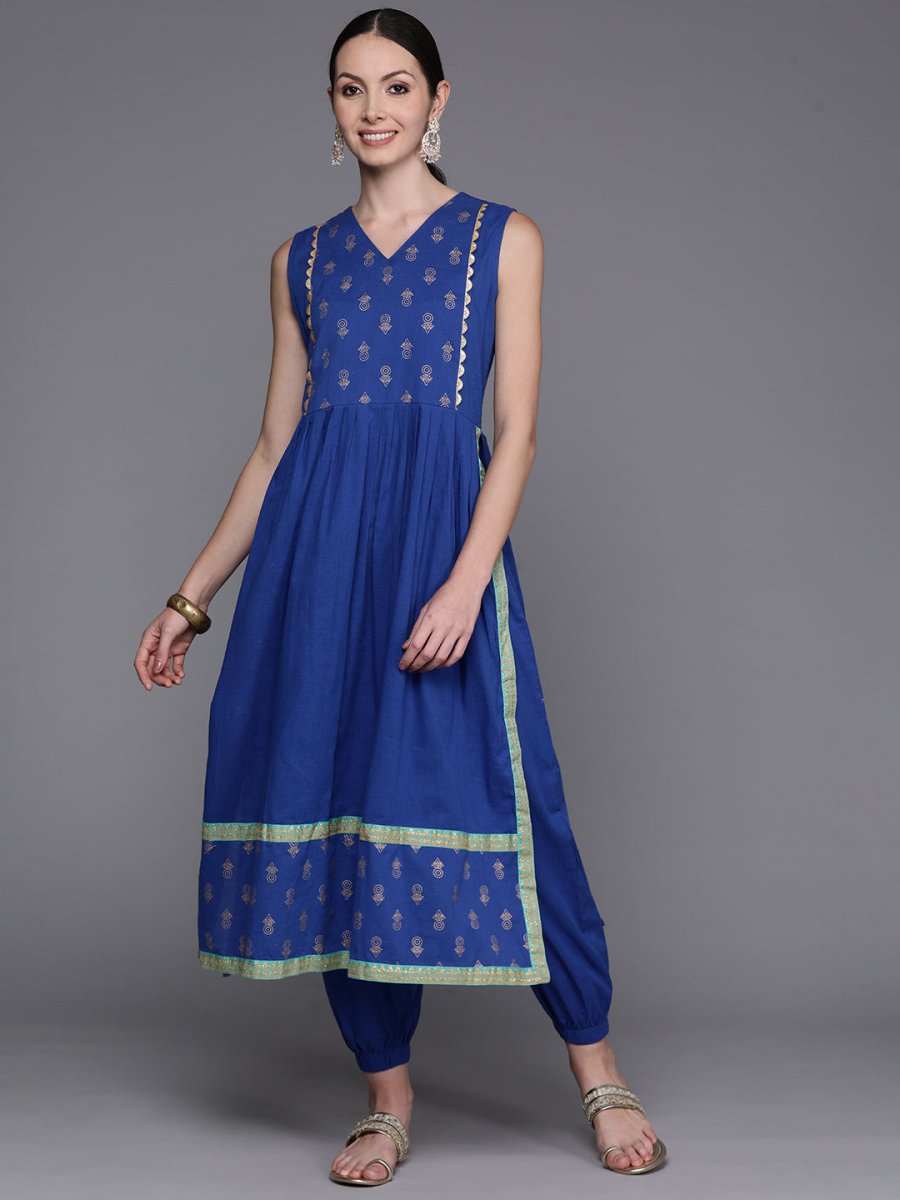 Ahalyaa Floral Printed High Slit Gotta Patti Pure Cotton Kurta with Harem Pants