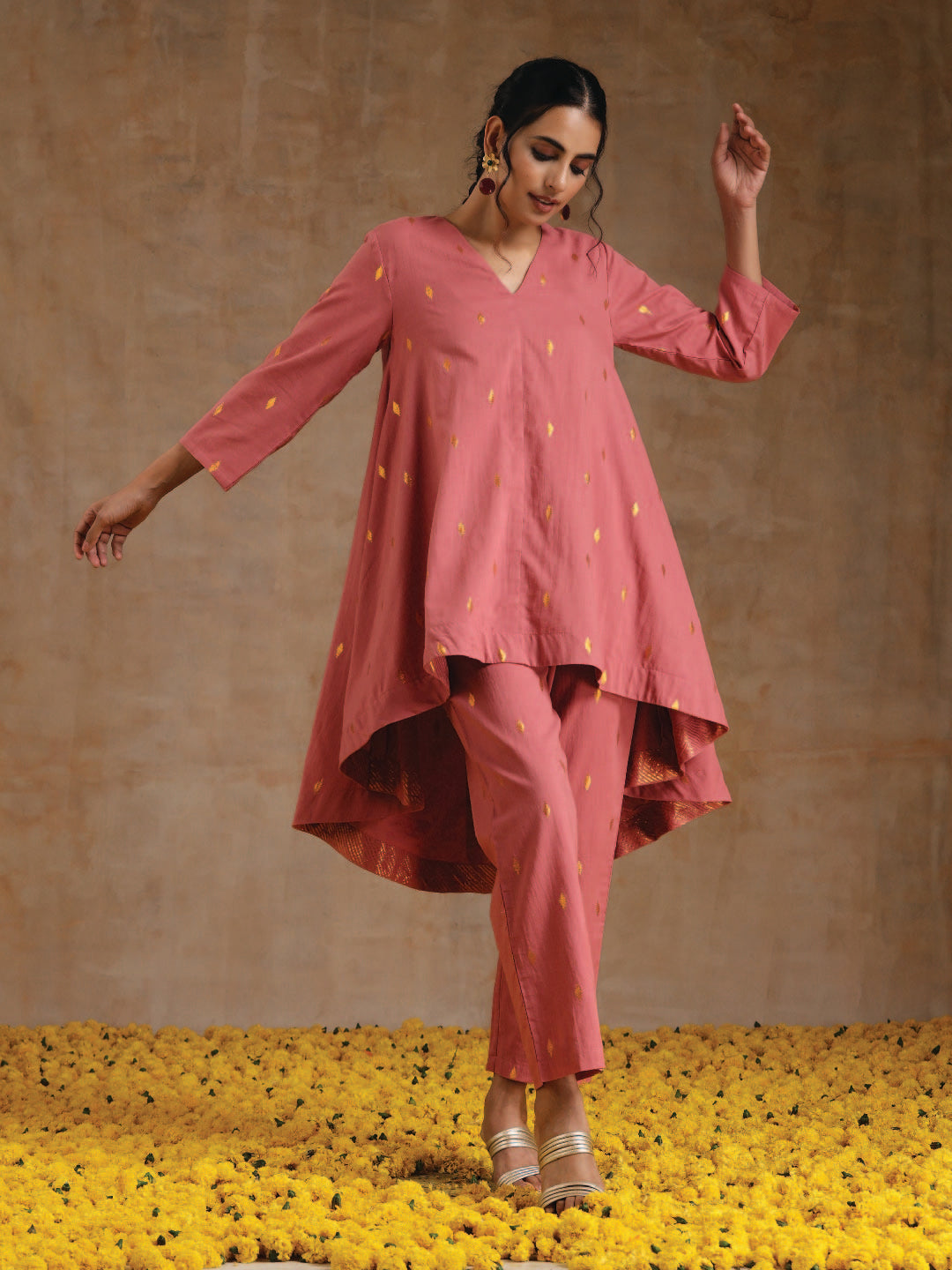 trueBrowns Blush Gold Cotton High-Low Co-Ord Set