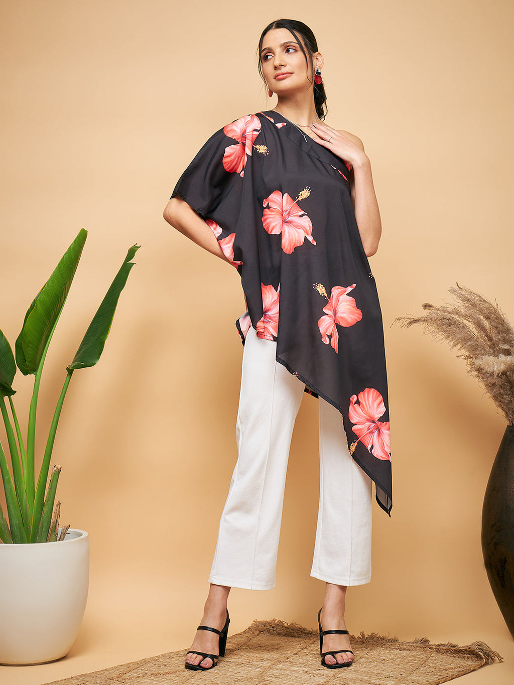 InWeave Women's Black Red Big Flower One Shoulder Kurta