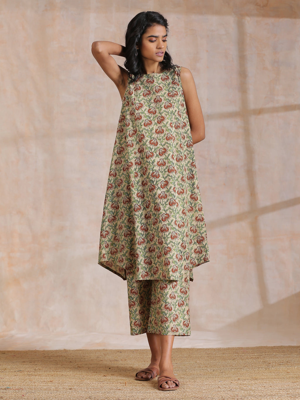trueBrowns Beige Overall Brown Floral Block Print Cotton High-Low Co-Ord Set
