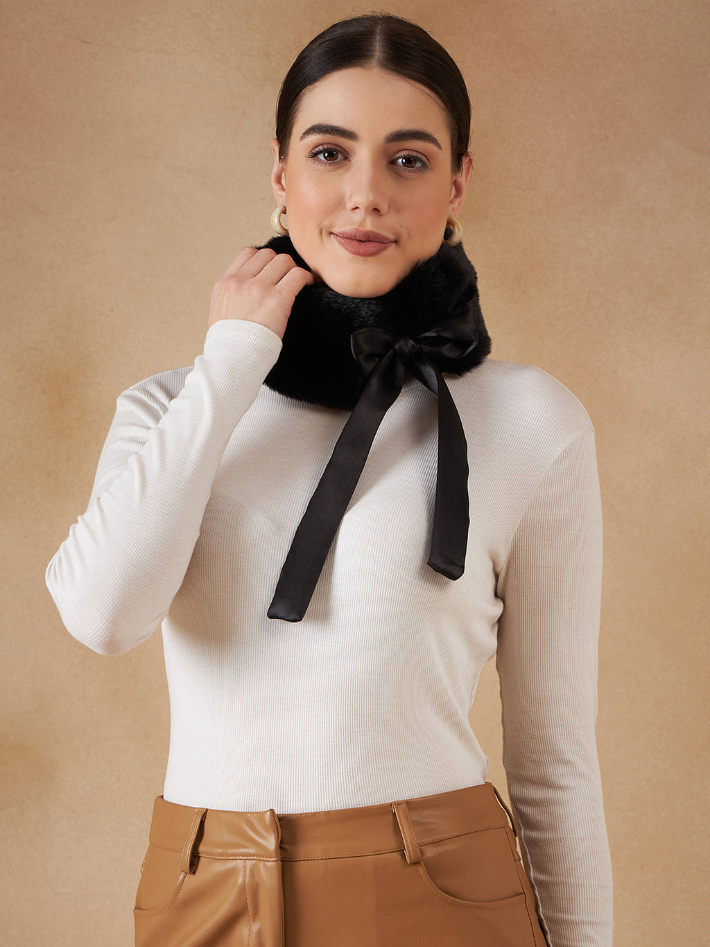 InWeave Black Fur Neckpiece