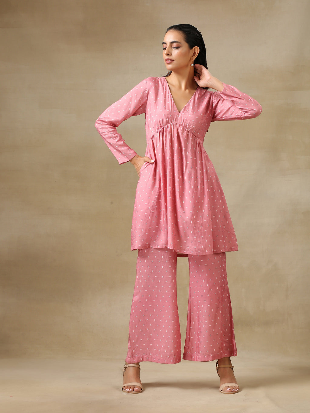 trueBrowns Light Mauve Bandhani Printed Silk Flared Kurta Pant Set