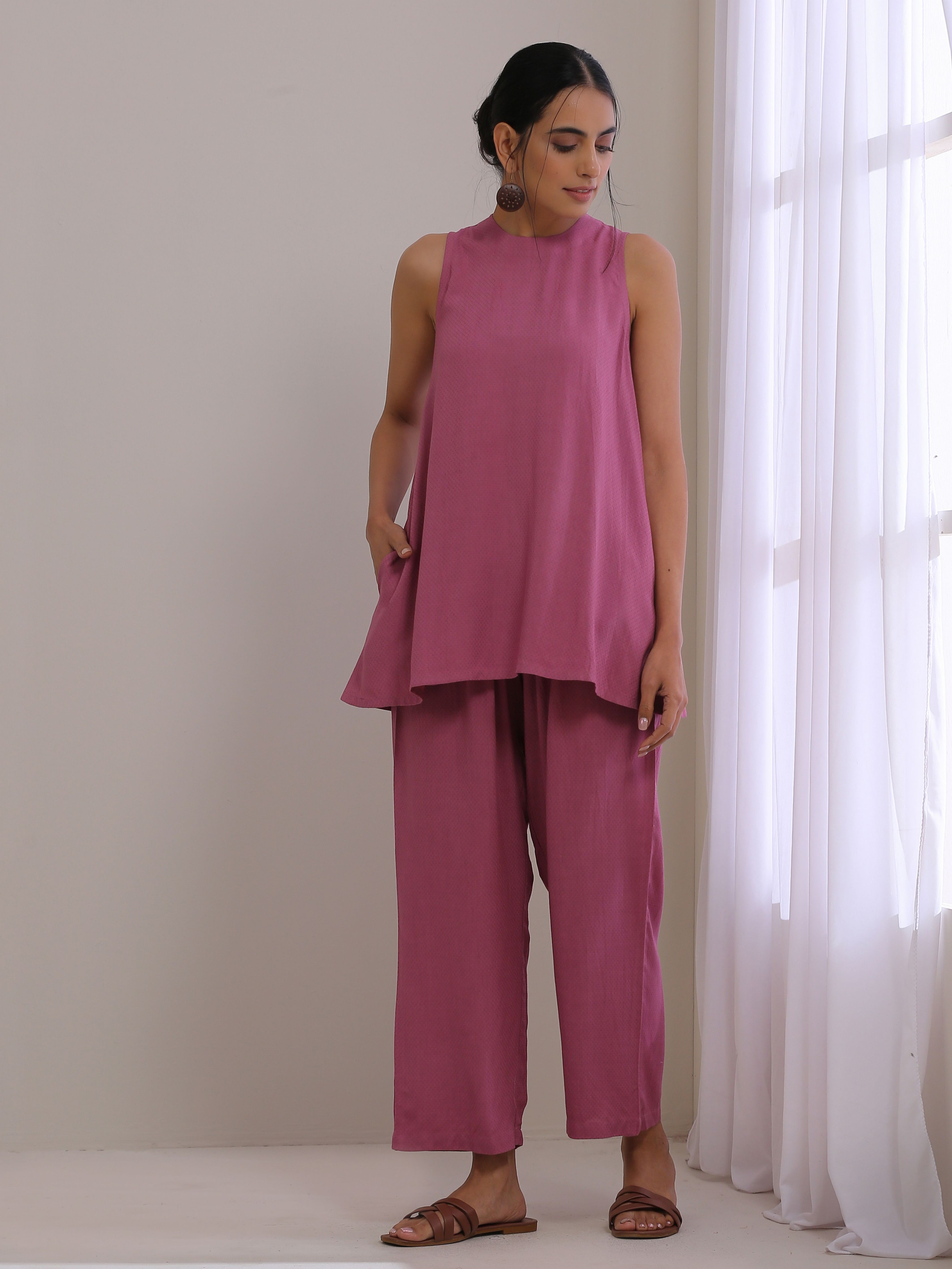 trueBrowns Onion Pink Dobby Sleeveless Short Co-Ord Set