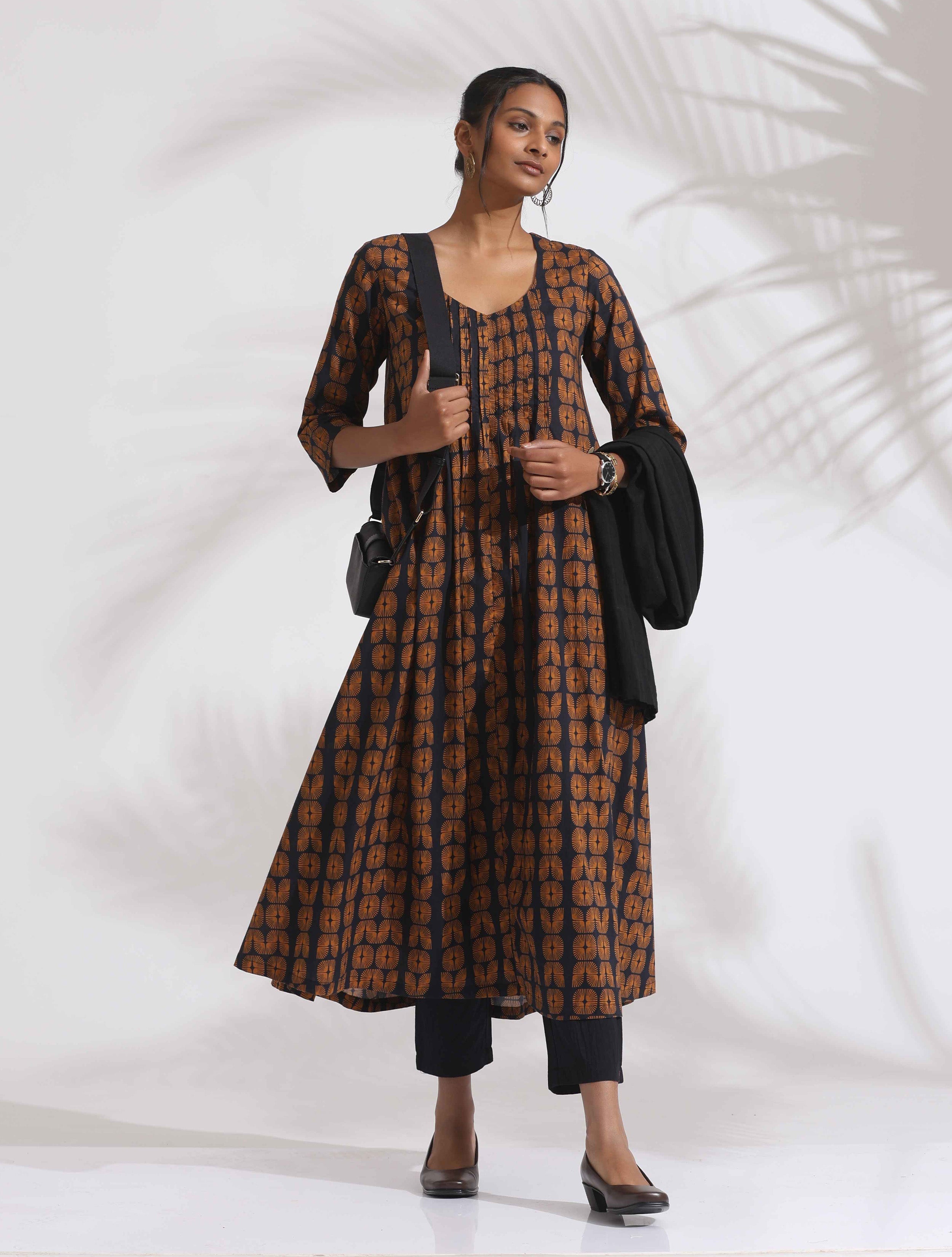 trueBrowns Black Cotton Print Pleated Flared Kurta Set