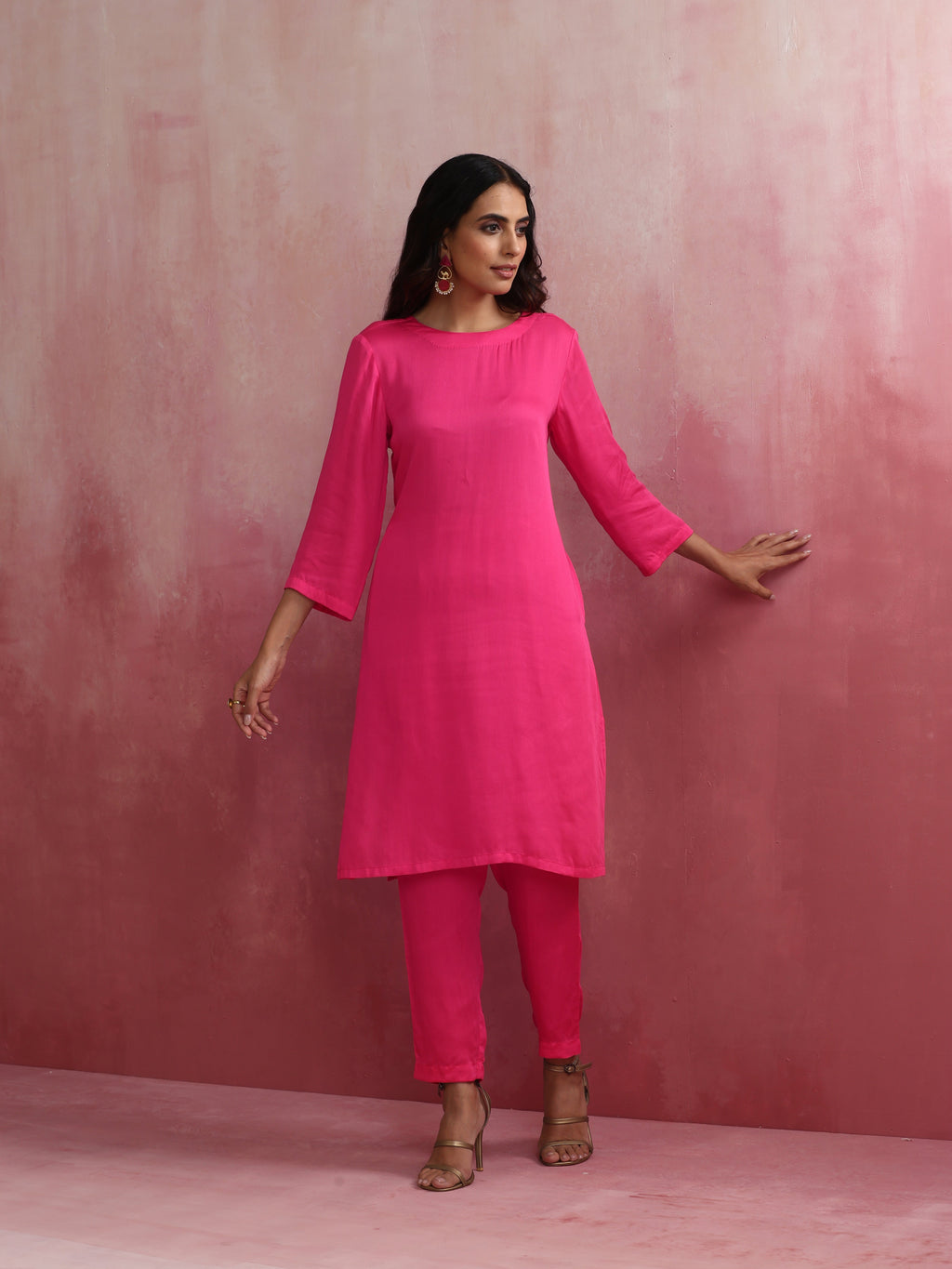trueBrowns Pink Modal Round Neck Kurta Co-ord Set