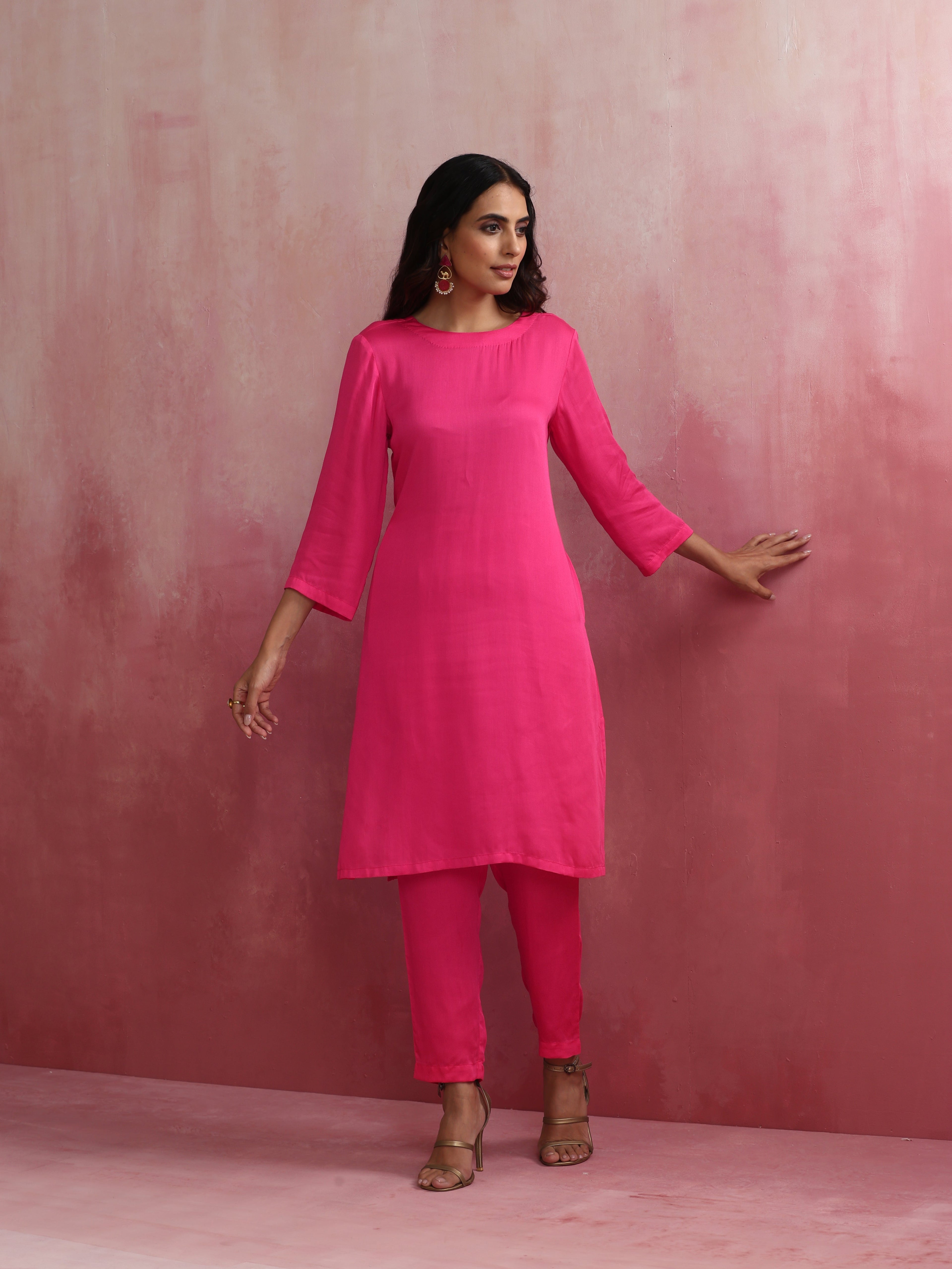 trueBrowns Pink Modal Round Neck Kurta Co-ord Set