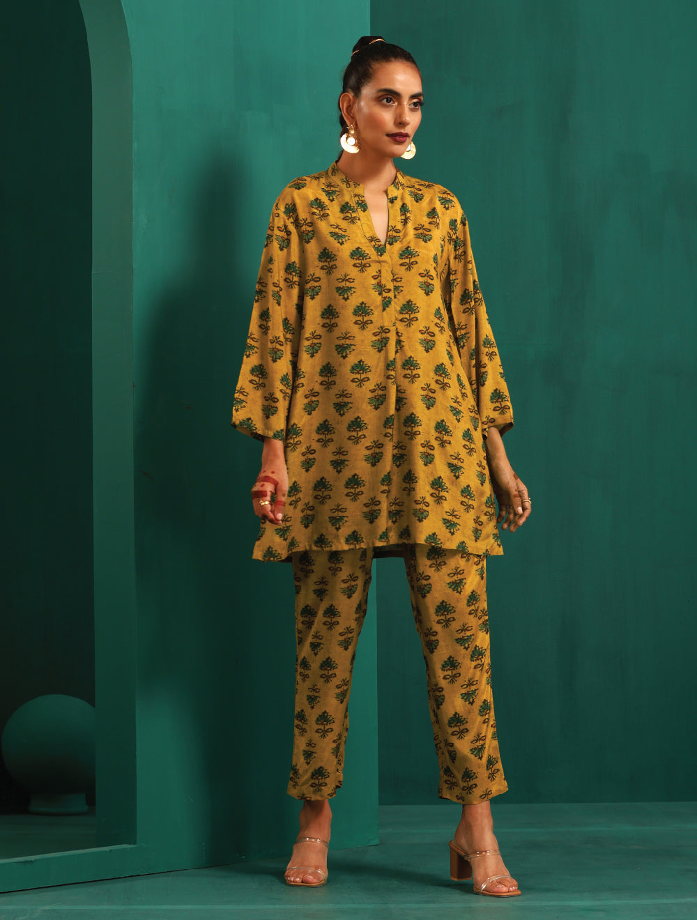 trueBrowns Mustard Flower Stem Muslin Silk Printed Relaxed Co-ord Set