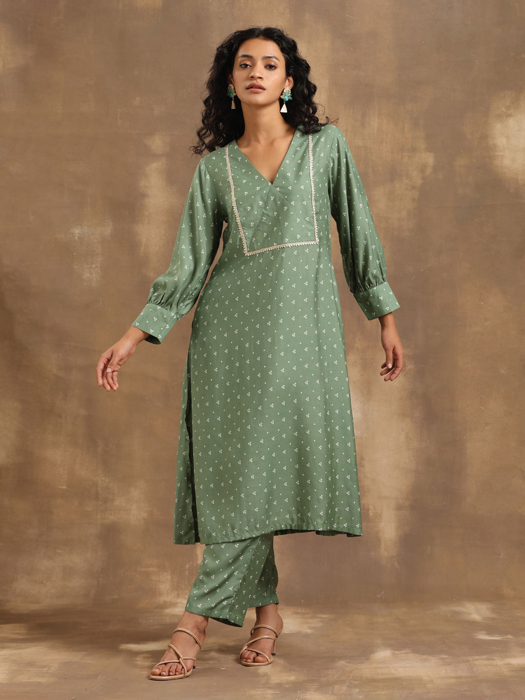 trueBrowns Light Green Bandhani Printed Silk Kurta Pant Set