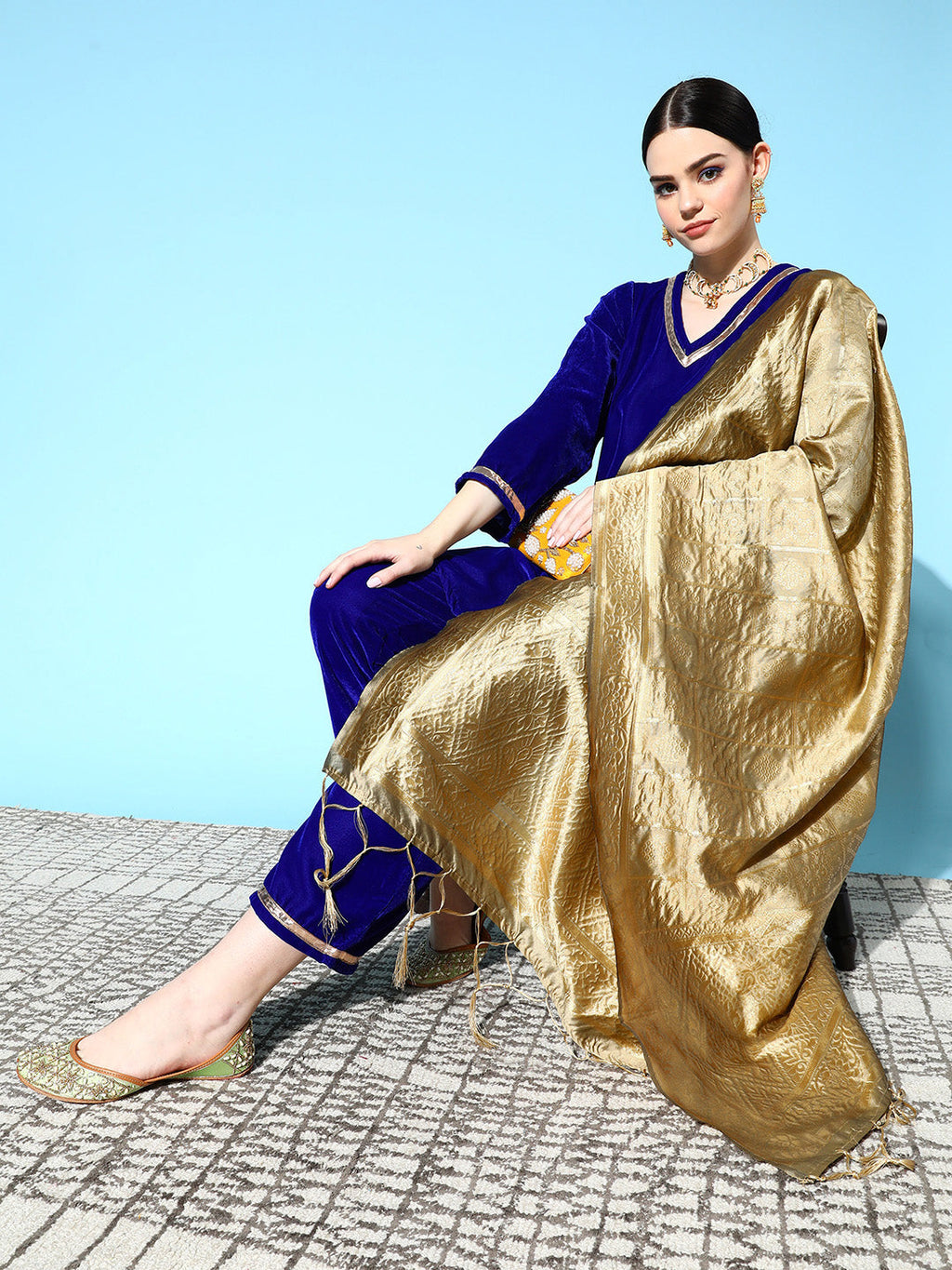 InWeave Women's Blue Velvet Kurta Set With Beige Brocade Dupatta