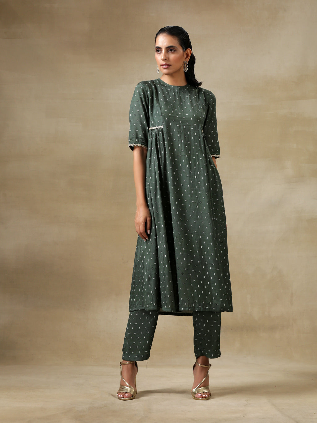 trueBrowns Dark Green Bandhani Printed Silk Side Gathered Kurta Pant Set