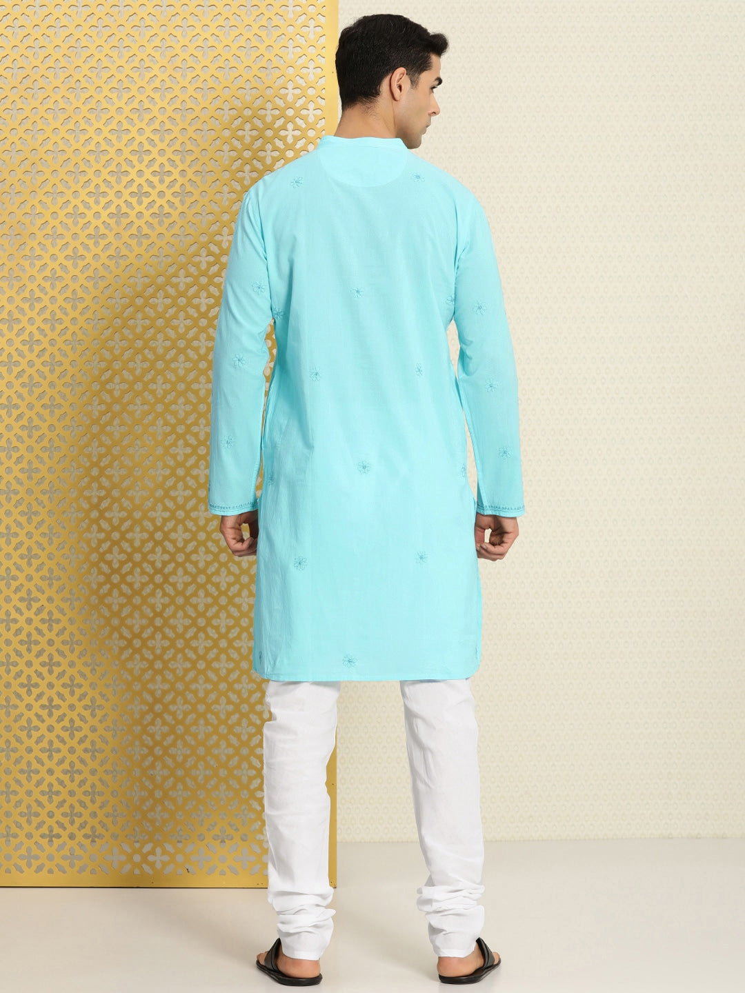House of Pataudi Men Pure Cotton Embroidered Chikankari Jashn Kurta with Churidar