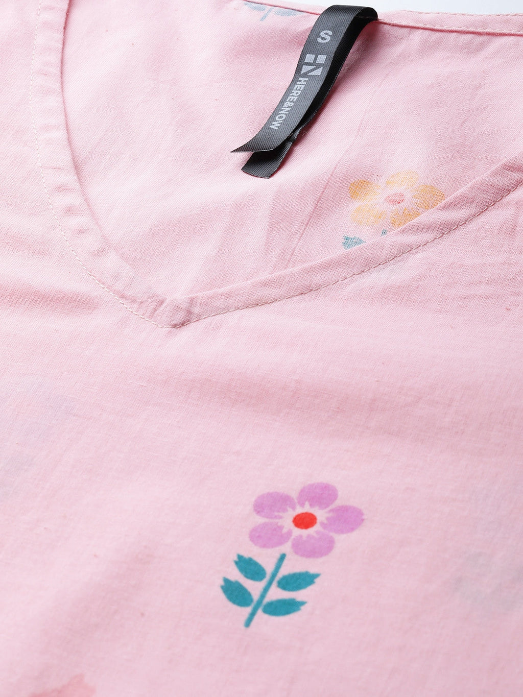 HERE&NOW Women Pink & Purple Floral Print Pure Cotton Straight Kurta