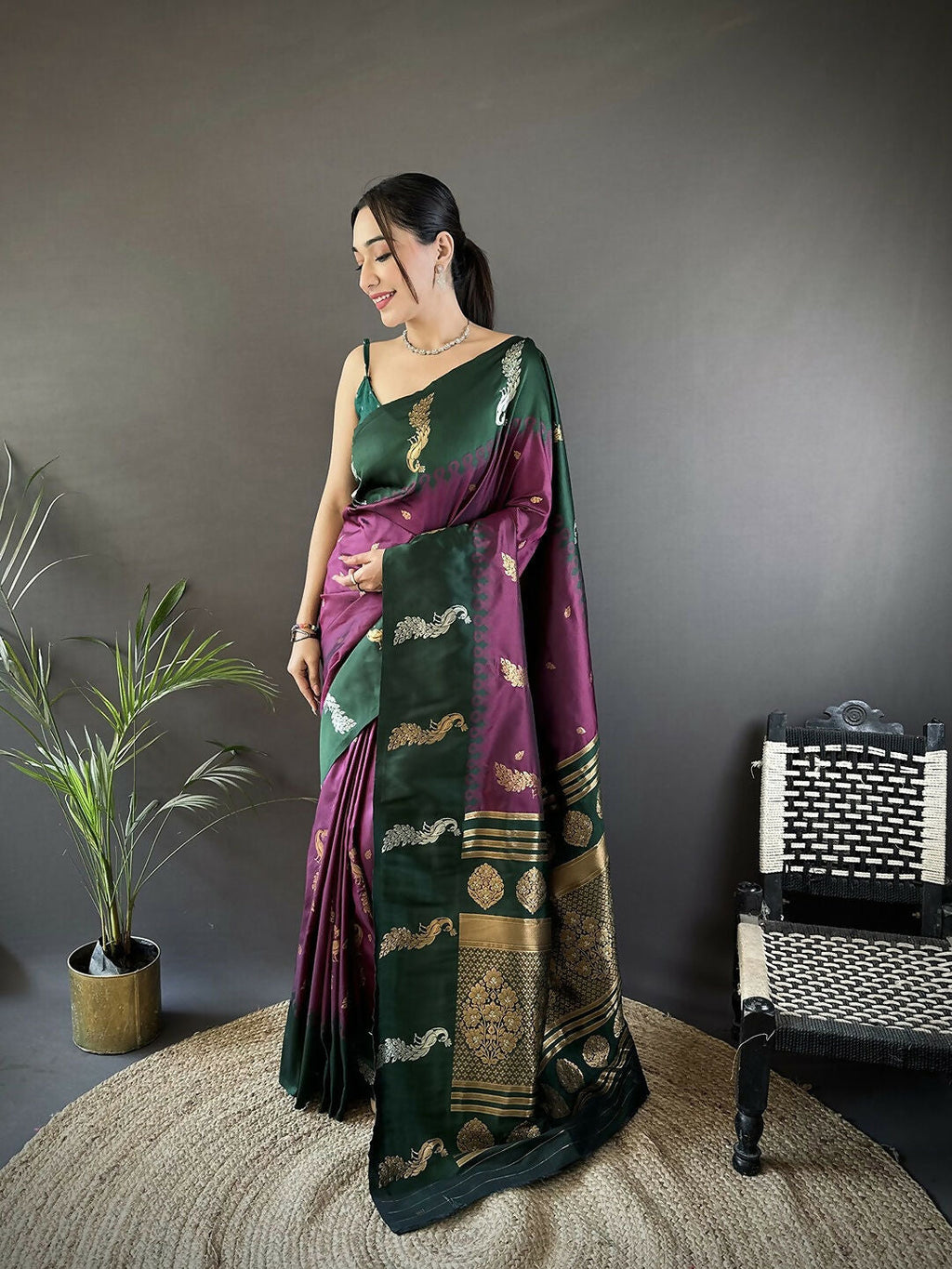 Joban Fashion Green Peacock,Butti Banarasi Silk Sarees