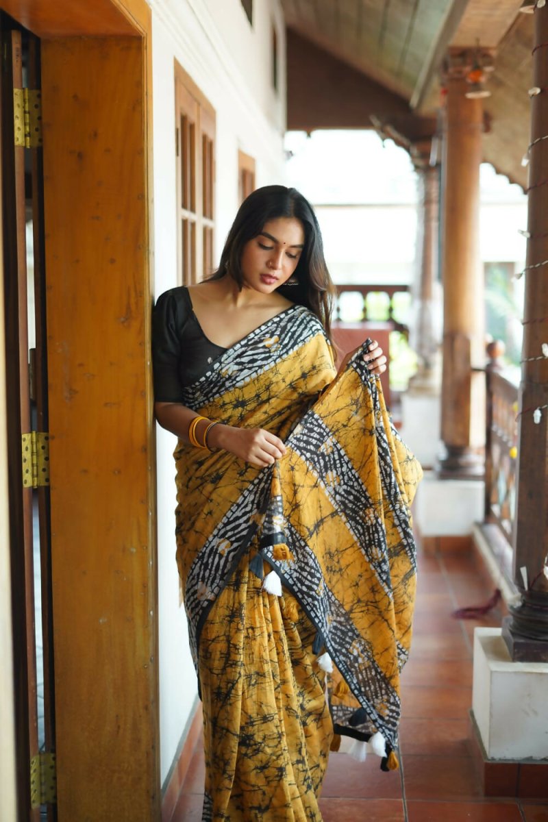 Arfa Fashion House Mustered Combination Pure Chanderi Cotton Batik Printed Saree