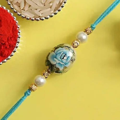 Rose Japanese Stone Rakhi & Kaju Rolls Box