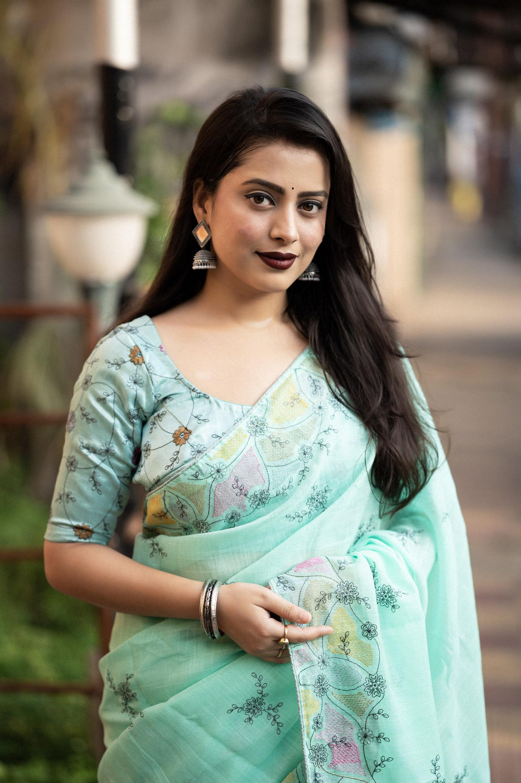 Seagreen Pure Linen Ethnic Motifs Saree with Unstitched Blouse - A2M
