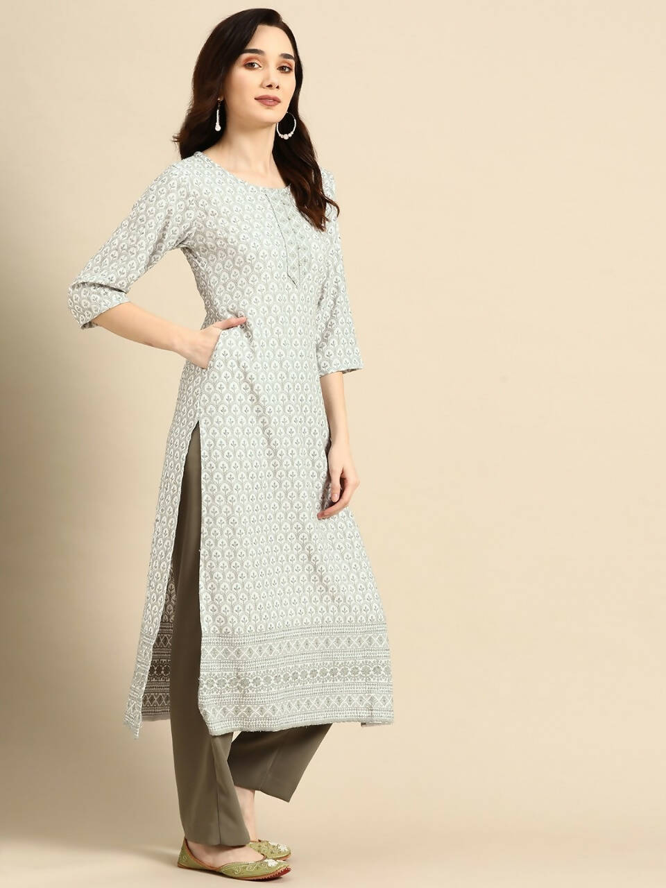 Deeps women's Grey Embroidered Rayon Kurta