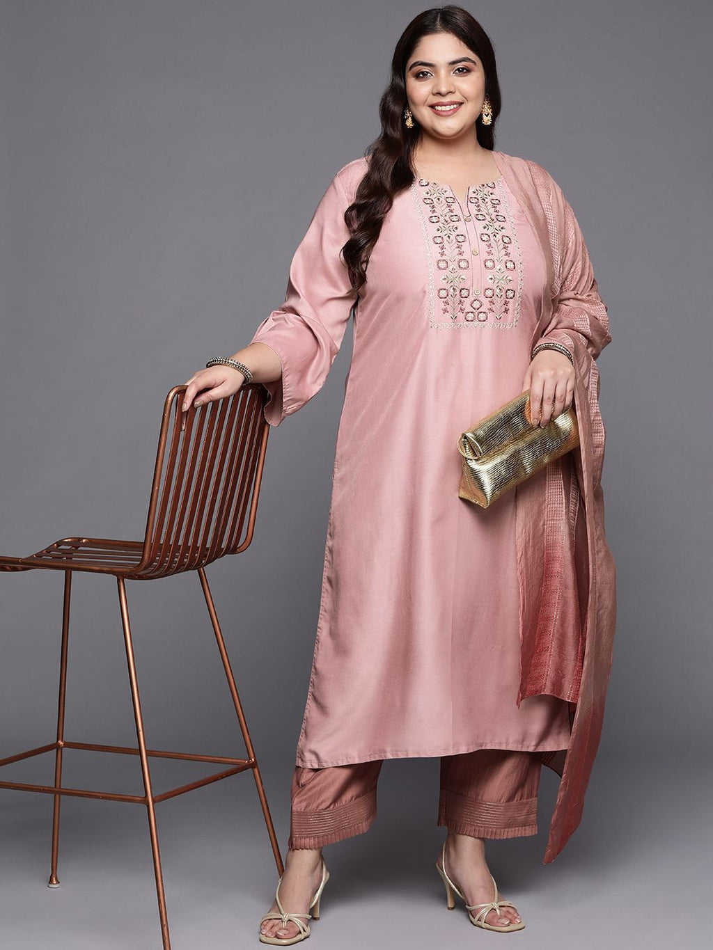 Sztori Plus Size Geometric Yoke Design Straight Kurta & Trousers With Dupatta