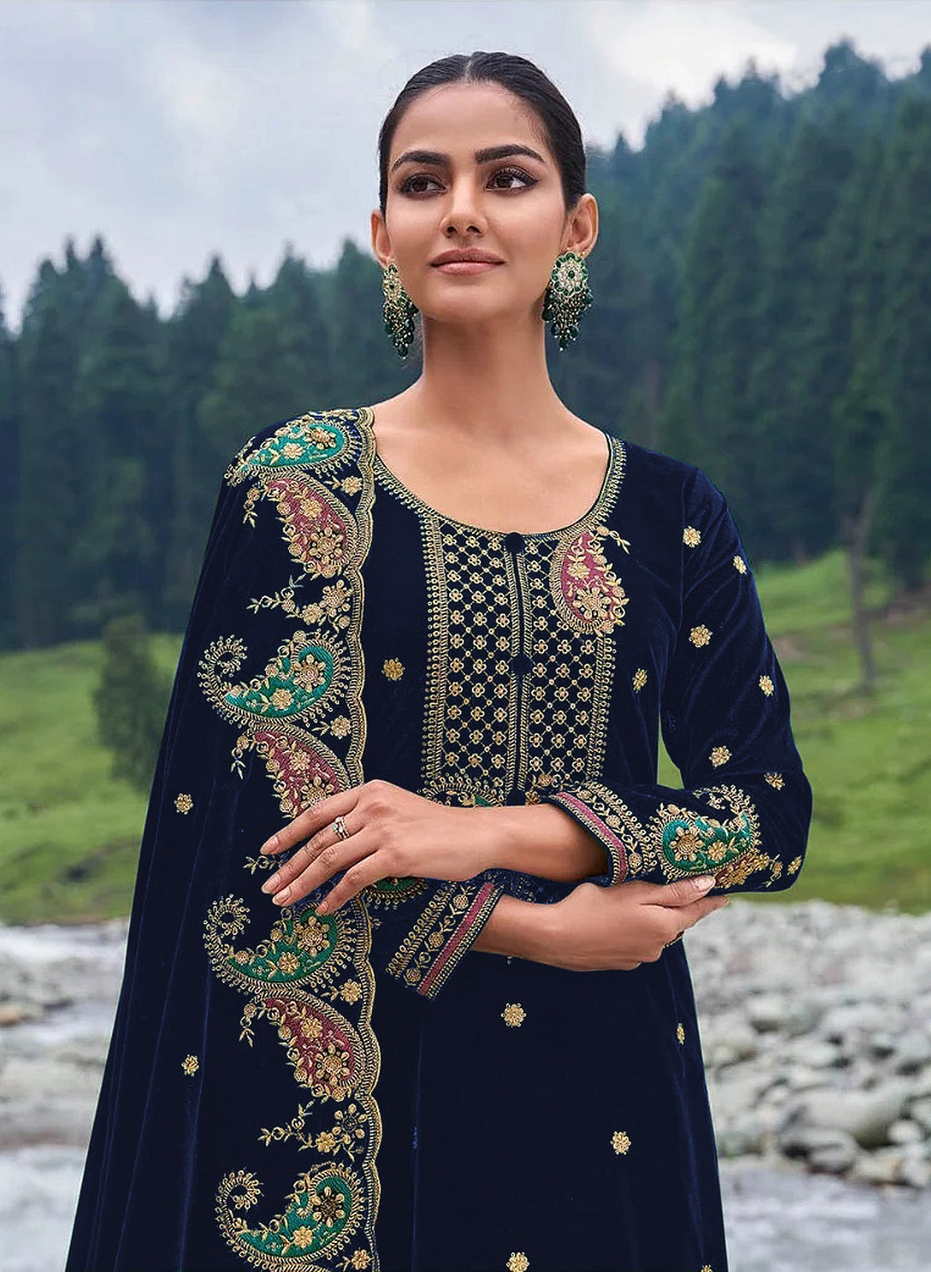Lorenvalley Fashion Women Blue Velvet Embroidered Salwar Suit Material