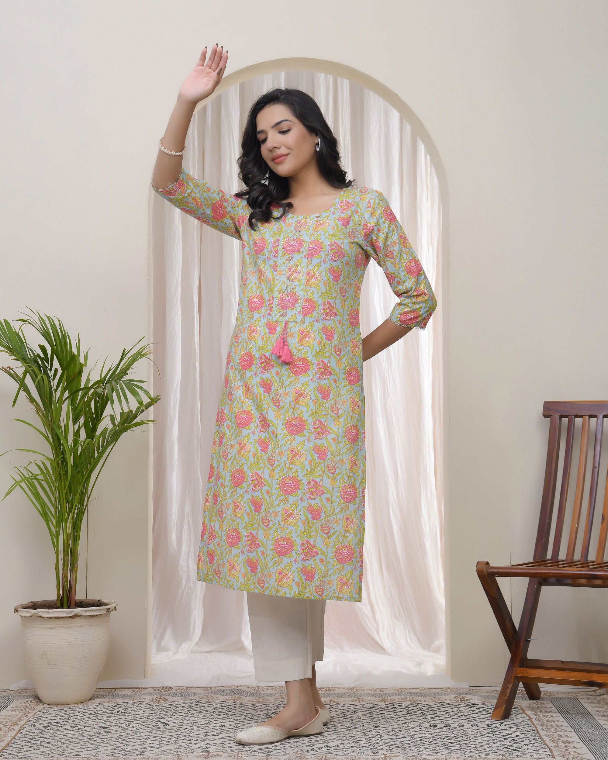 Vaasva Women Multi Cotton Printed Straight Kurti