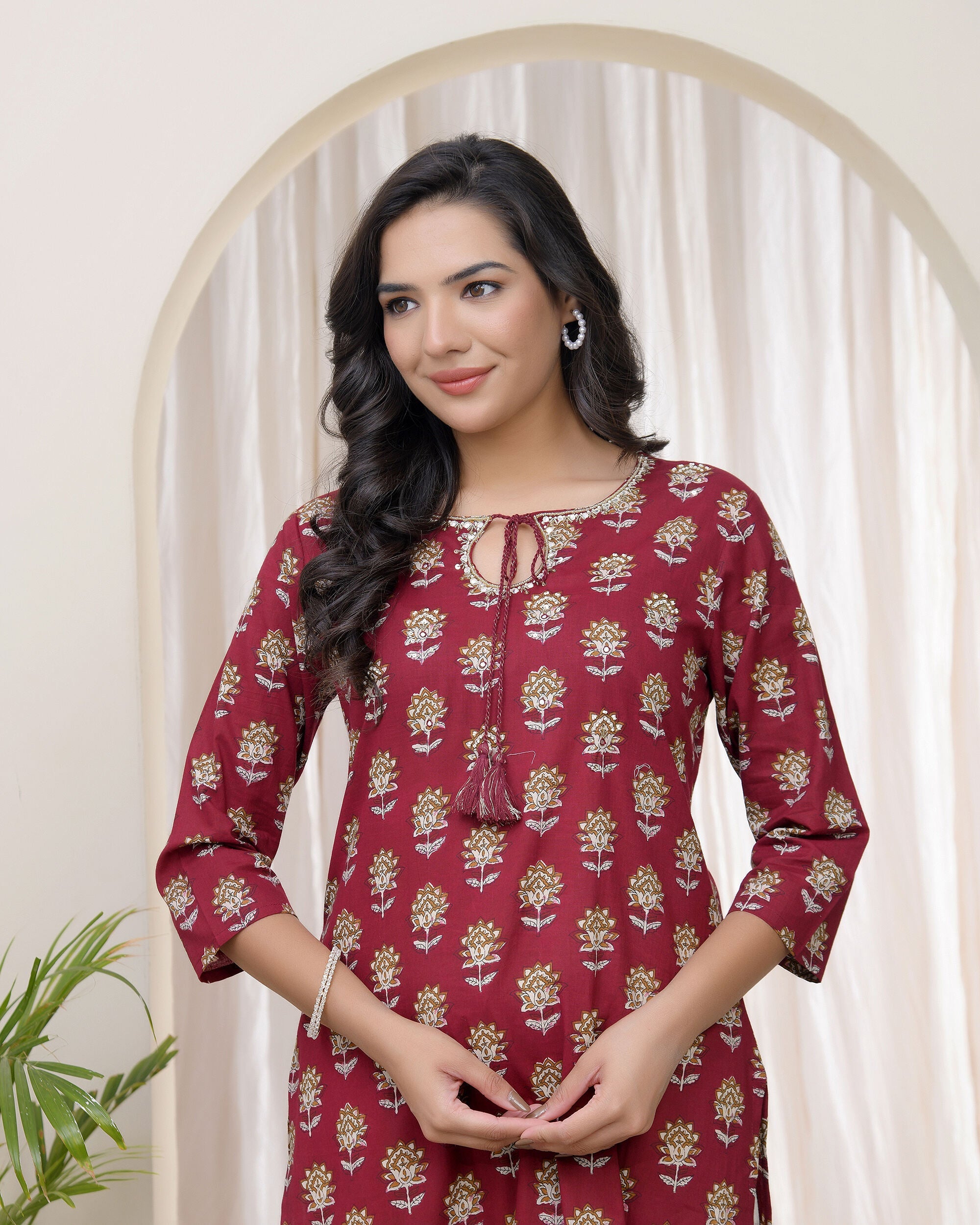 Vaasva Women Maroon Cotton Printed Straight Kurti