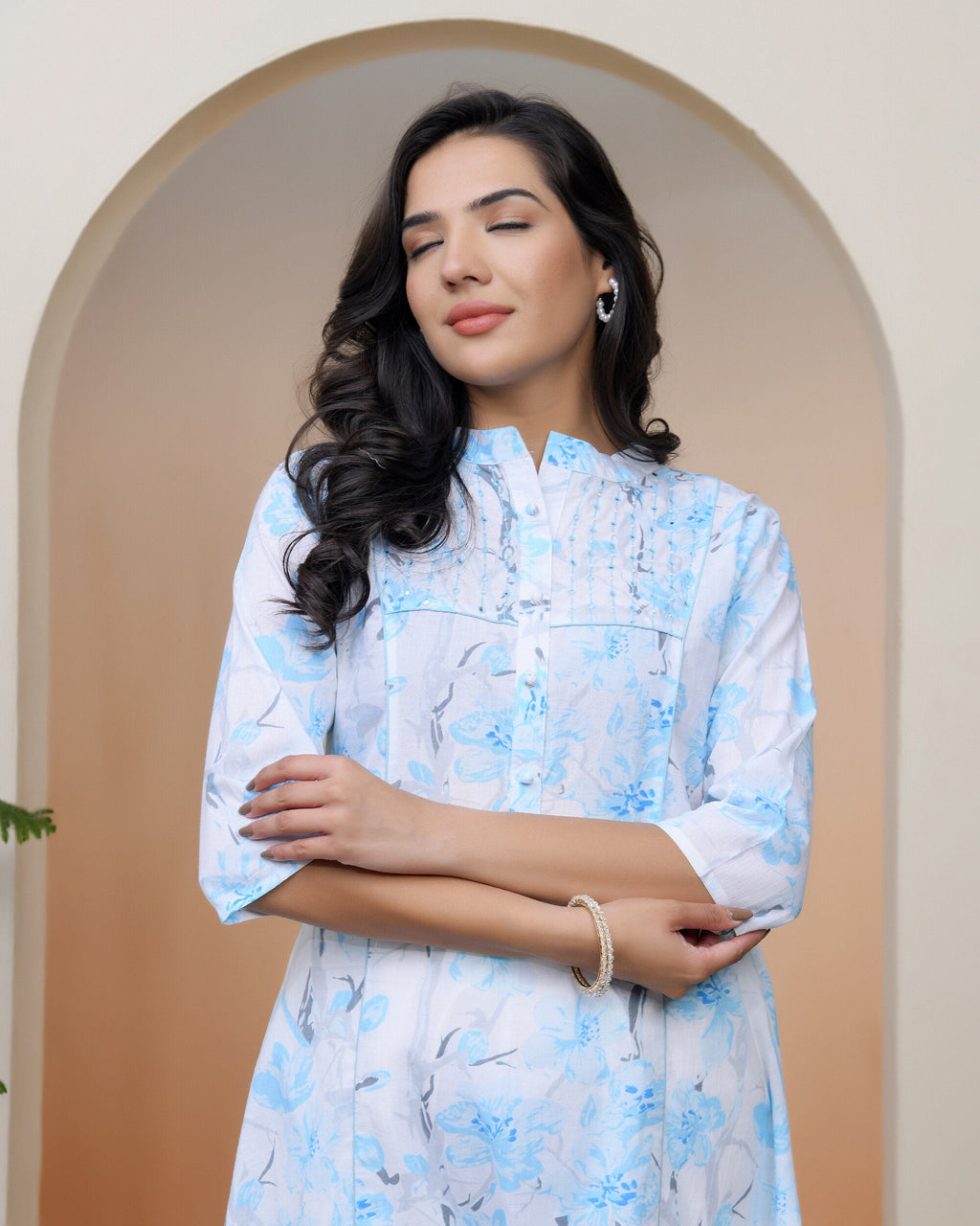 Vaasva Women White Floral Cotton Printed Flare Kurti