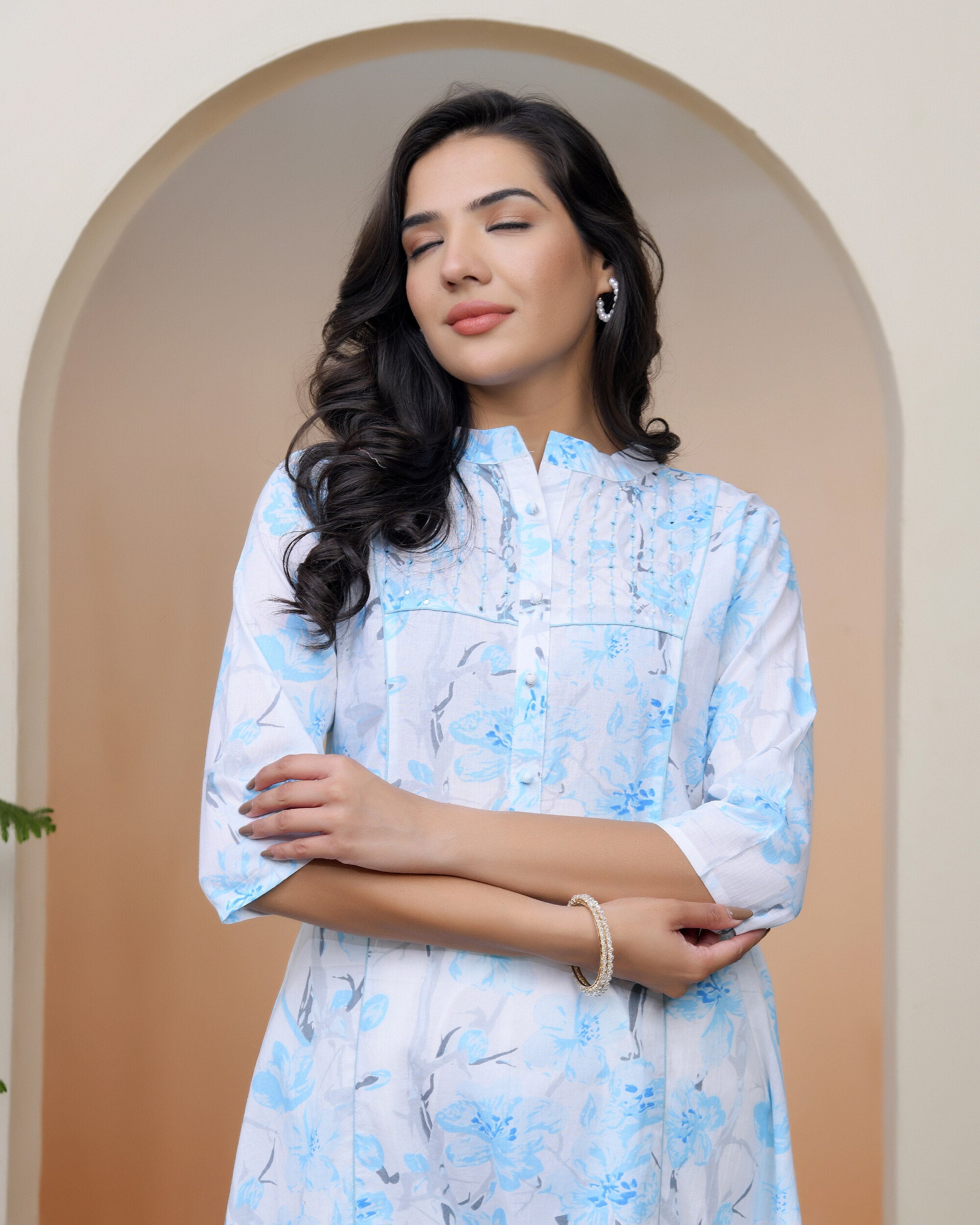Vaasva Women White Floral Cotton Printed Flare Kurti