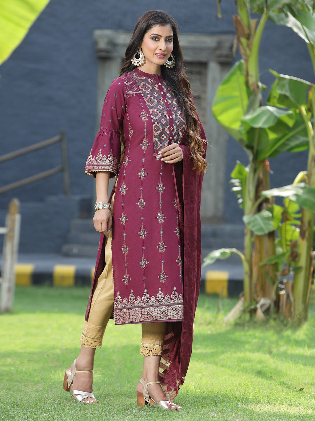 Juniper Womens Wine Rayon Foil Printed Kurta With Dupatta Set