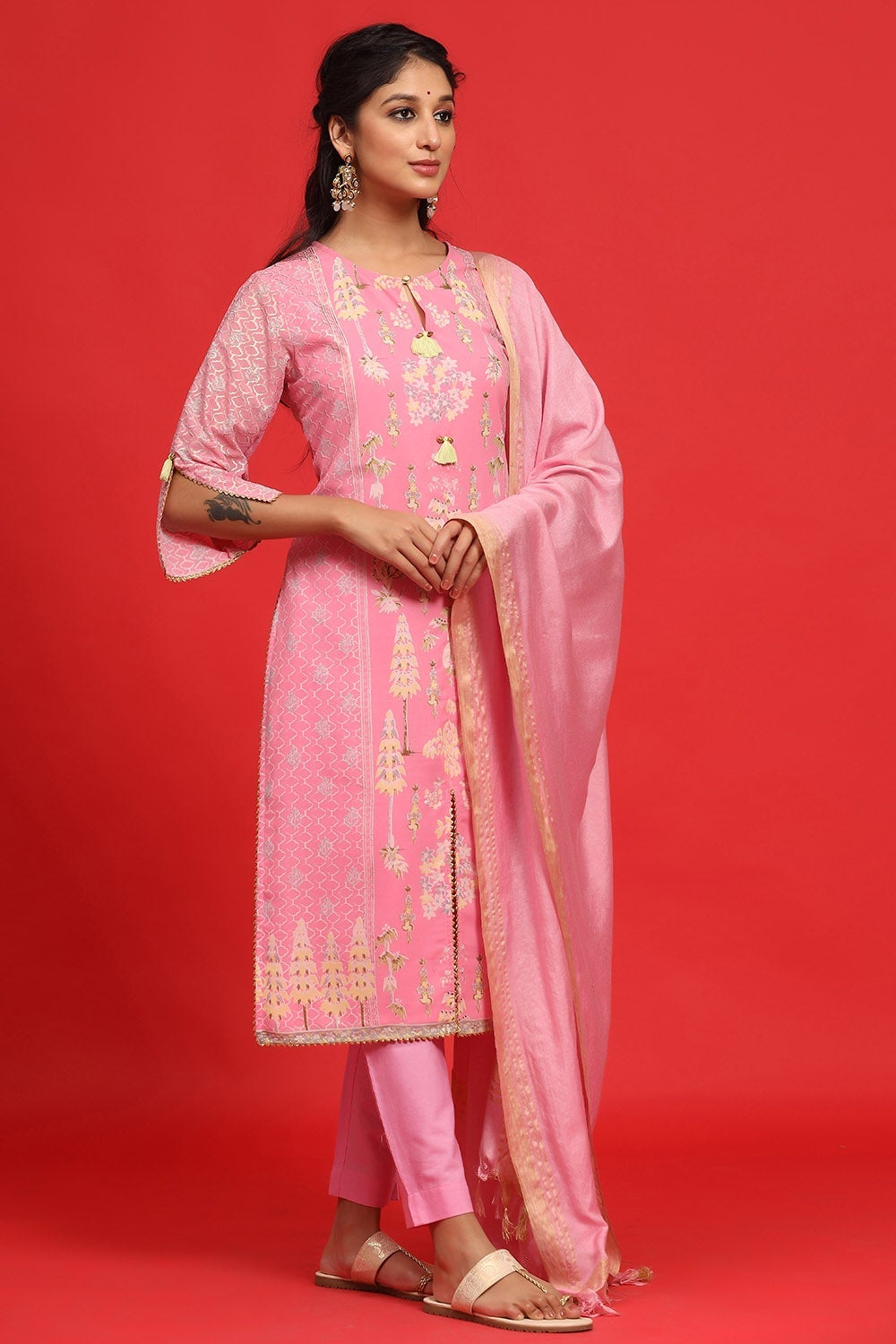 Juniper Women's Pink Georgette Printed A-Line Kurta Sets